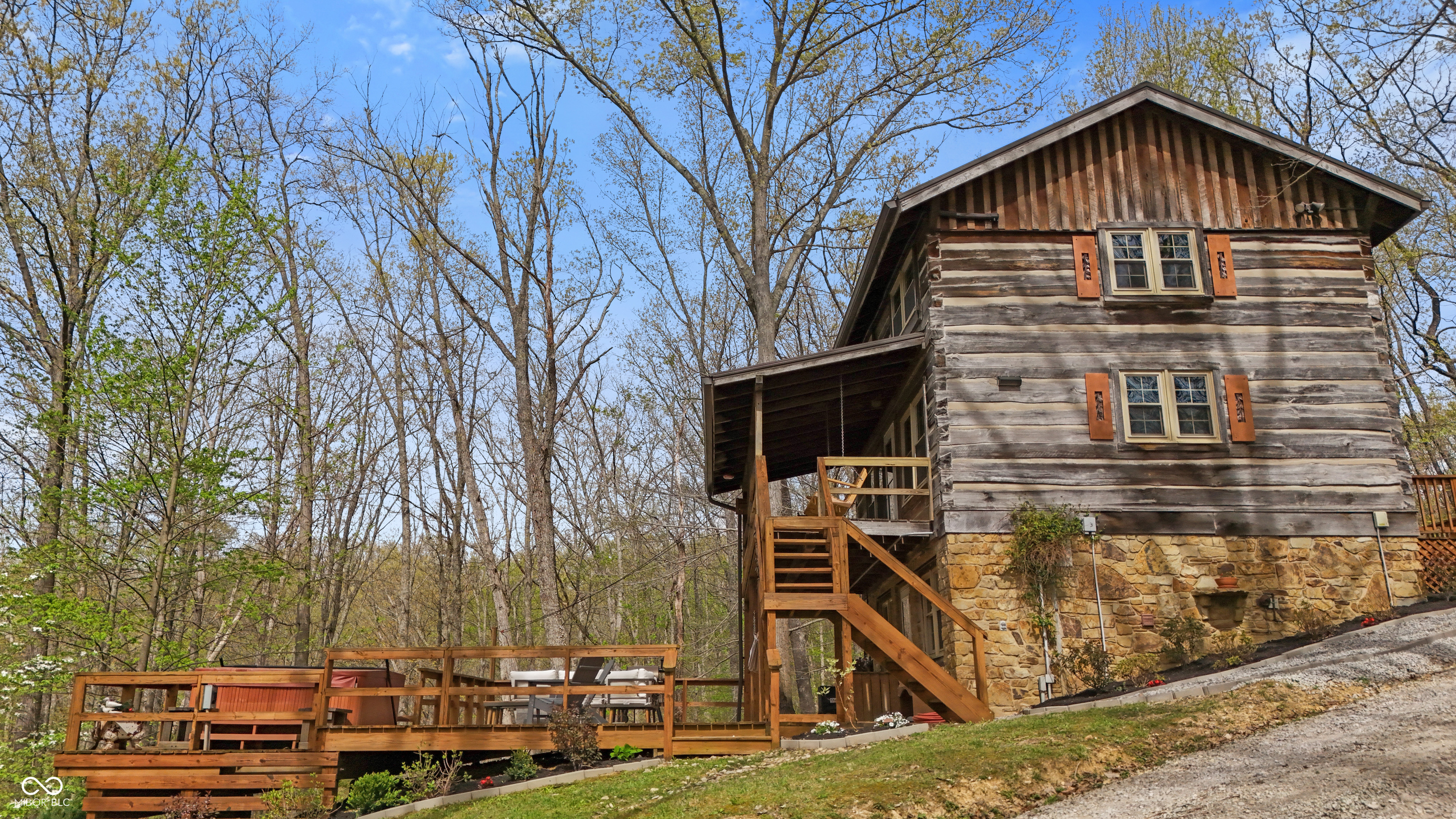2150 Echo Lake Lane