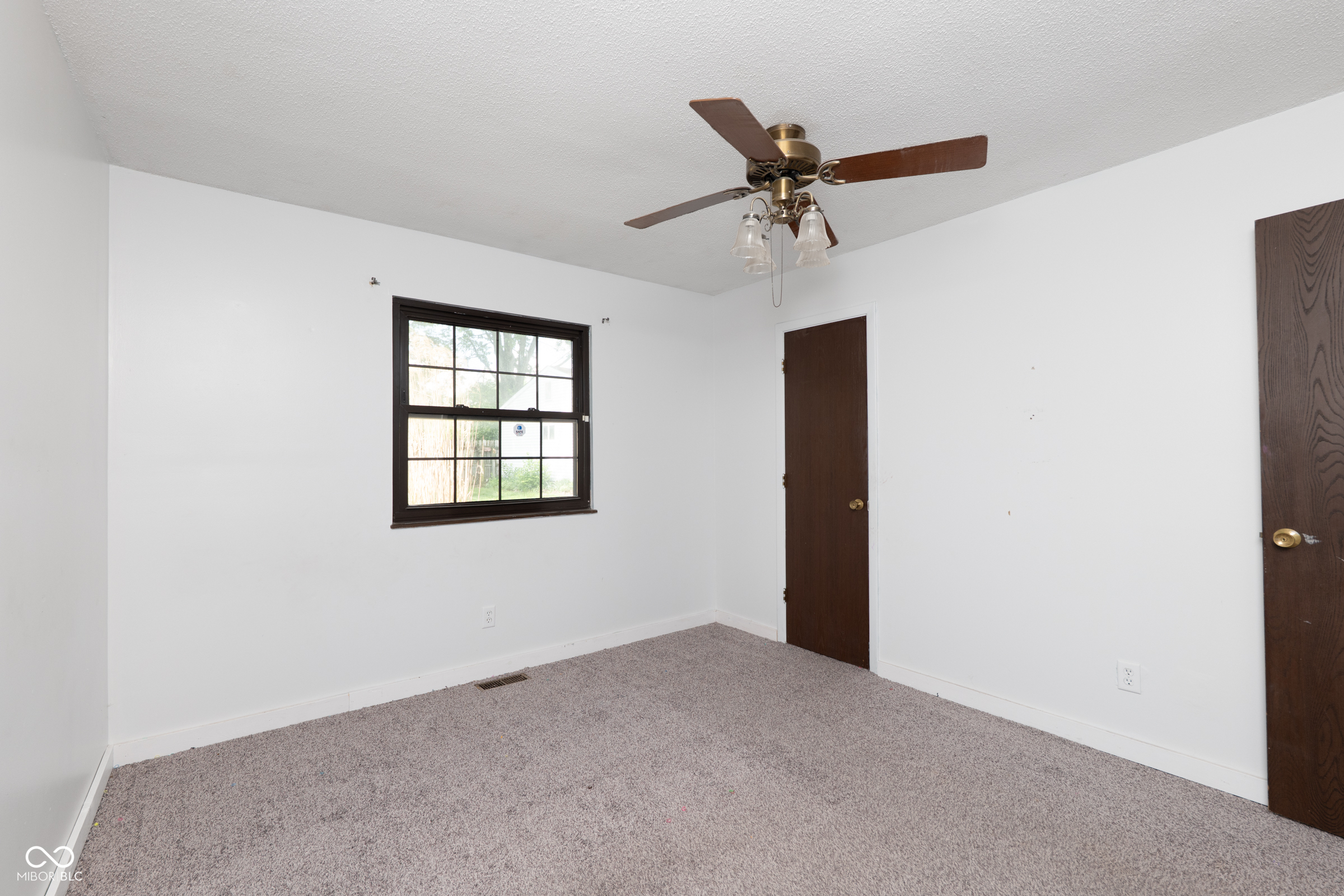Picture for the property 22098106, 3 beds, 2 baths