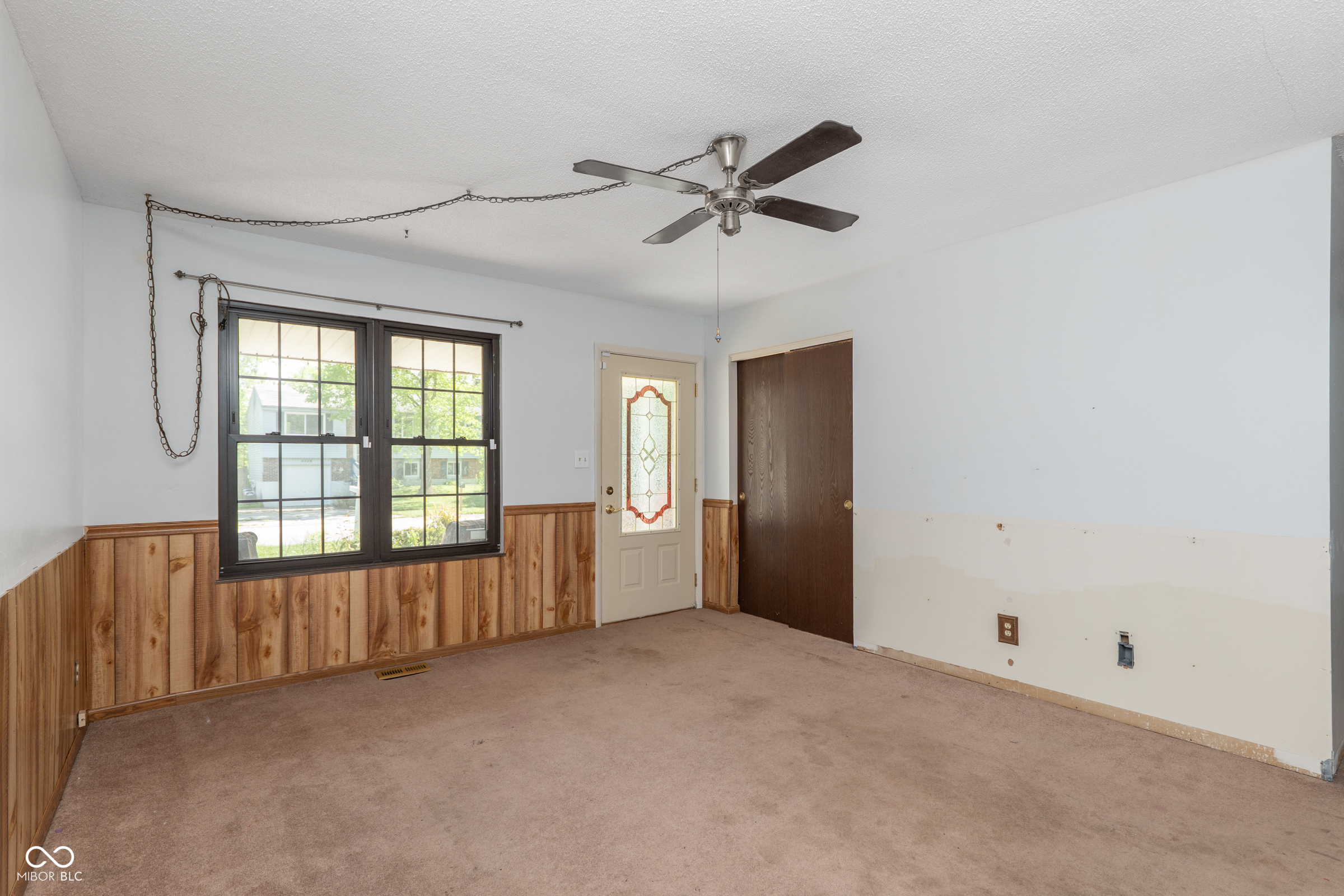 Picture for the property 22098106, 3 beds, 2 baths
