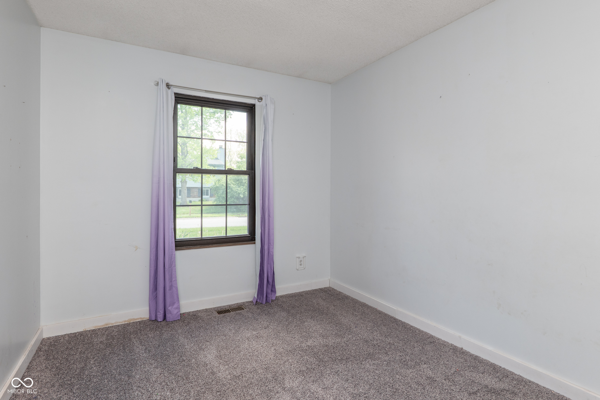 Picture for the property 22098106, 3 beds, 2 baths