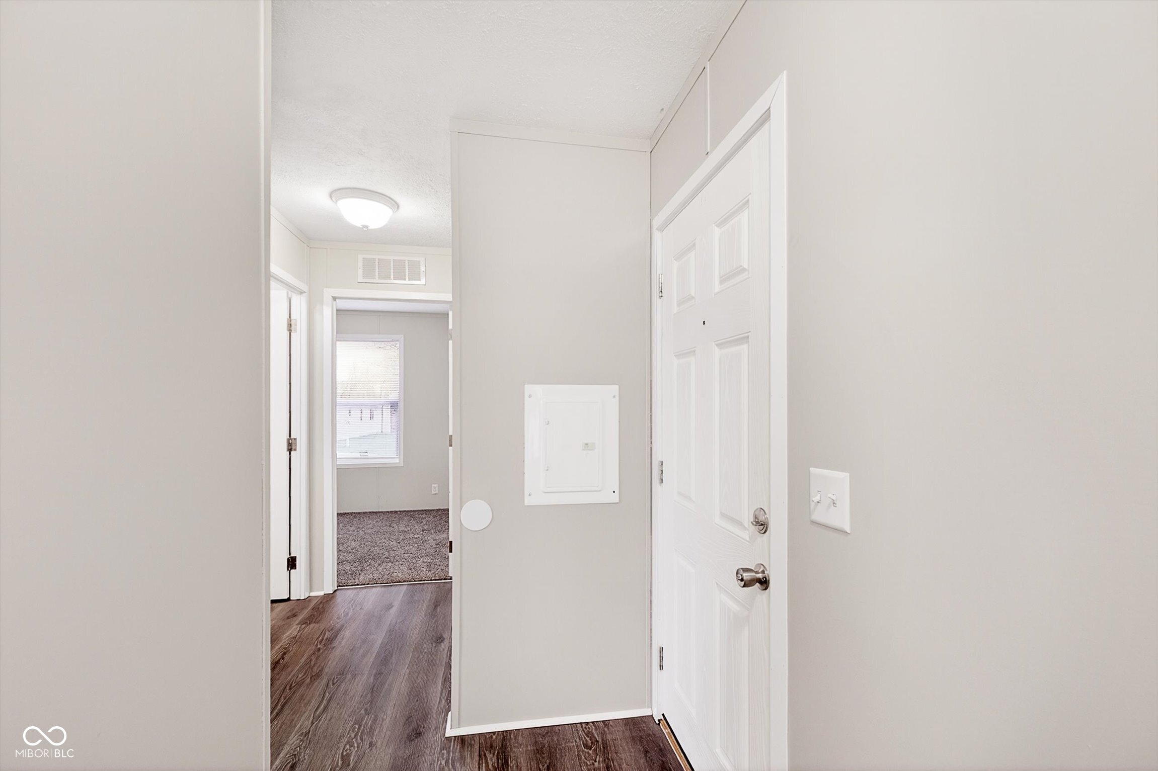 154 Echo Lake E