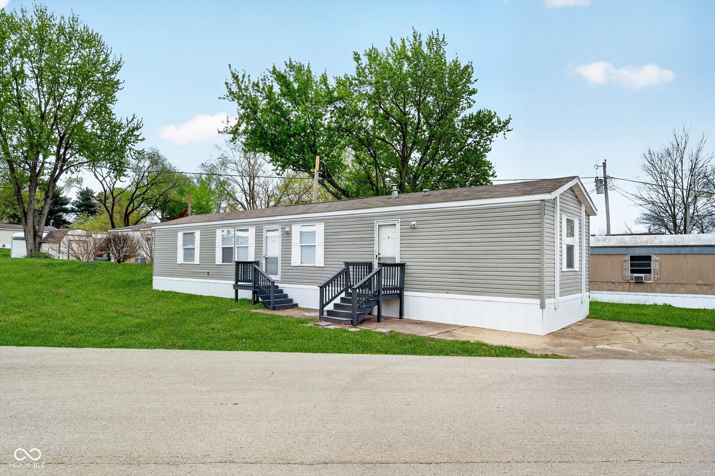 154 Echo Lake E