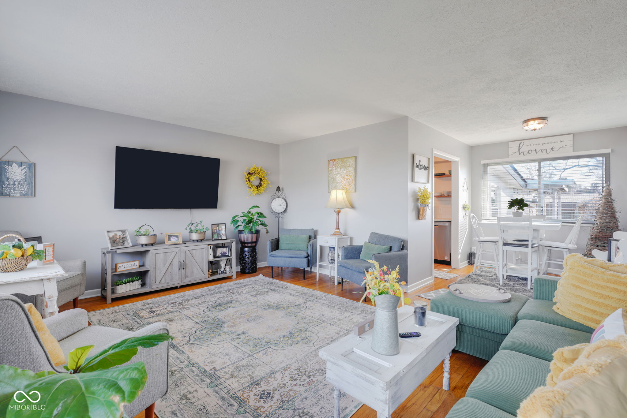 7114 S Midland Avenue