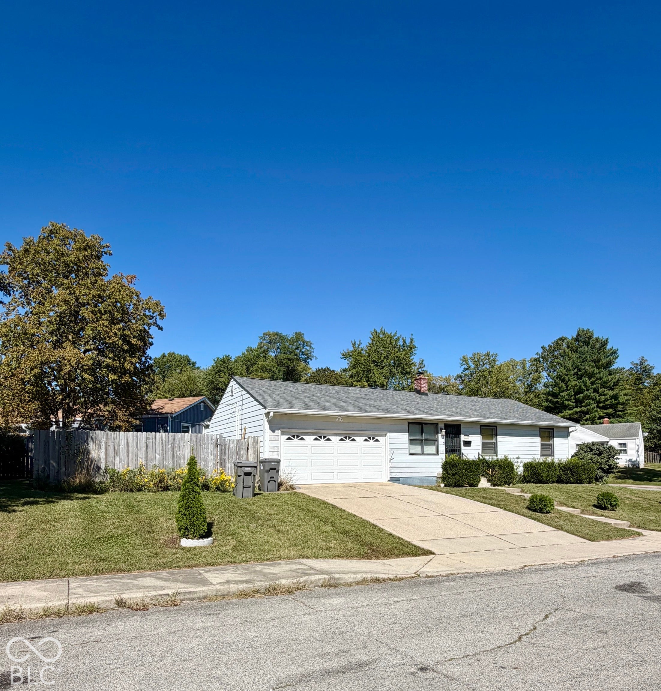 6732 E 18th