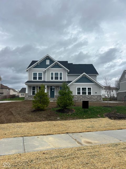 Photo of 942 Apryl Drive, Greenwood, IN 46143 (MLS # 22071534)