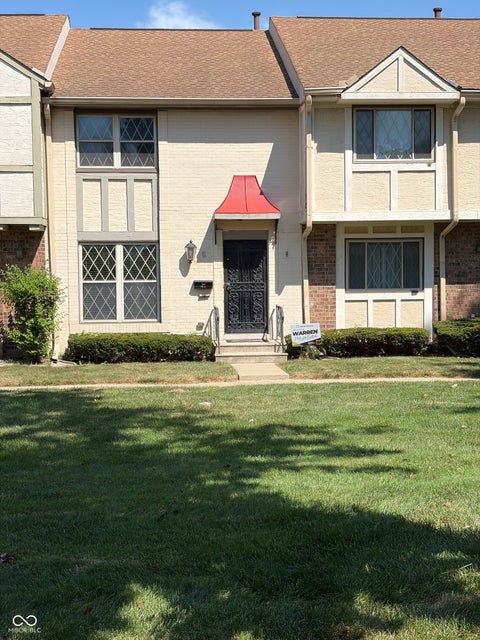 Photo of 8021 E 20th Street, Indianapolis, IN 46219 (MLS # 22124443)