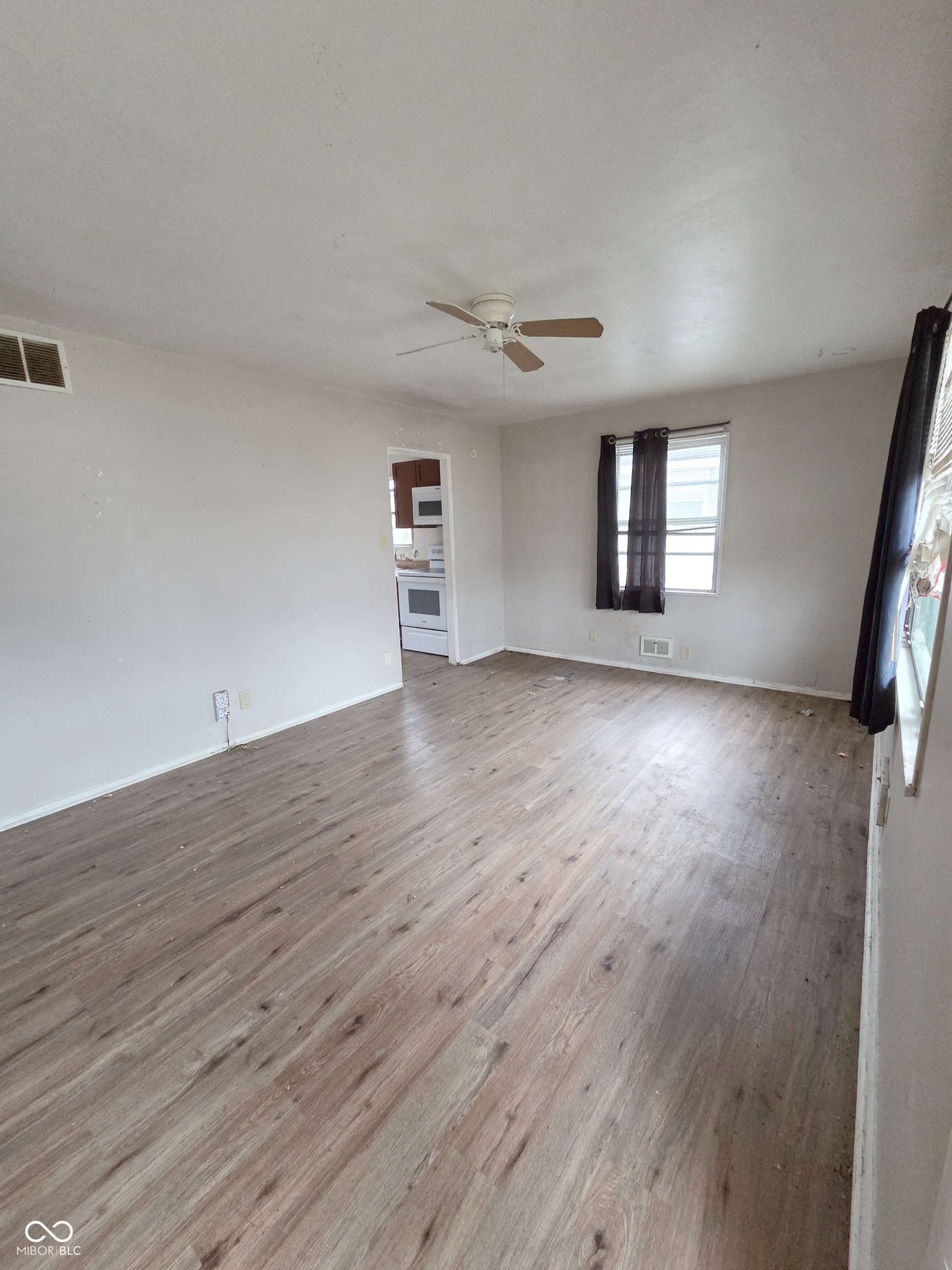 4761 Wellington Avenue