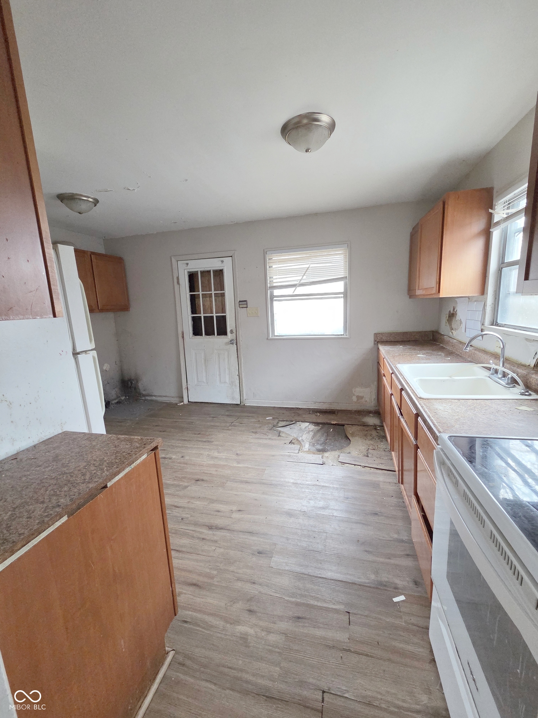 4761 Wellington Avenue