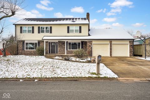 Photo of 595 Camelot Drive, Seymour, IN 47274 (MLS # 22076705)