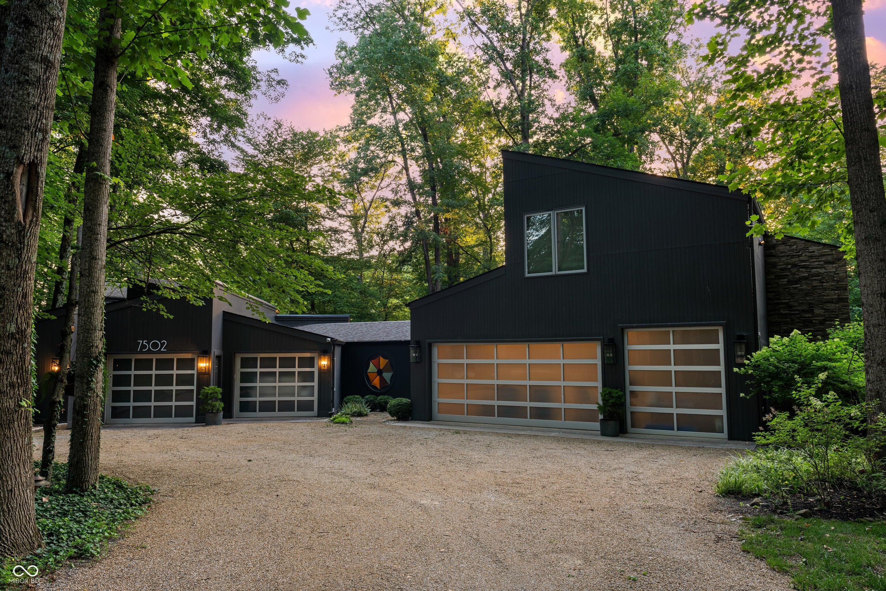 7502 S Susan Lane