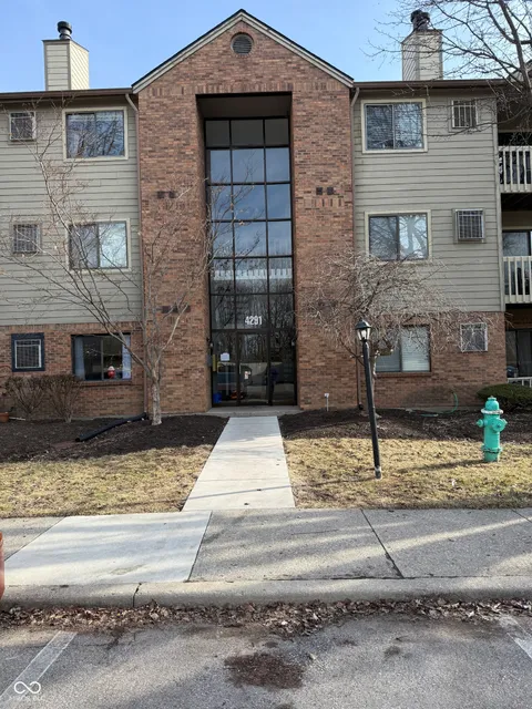 4291 Village Parkway Circle W Unit 3, Indianapolis, IN 46254 - MLS#: 22028054