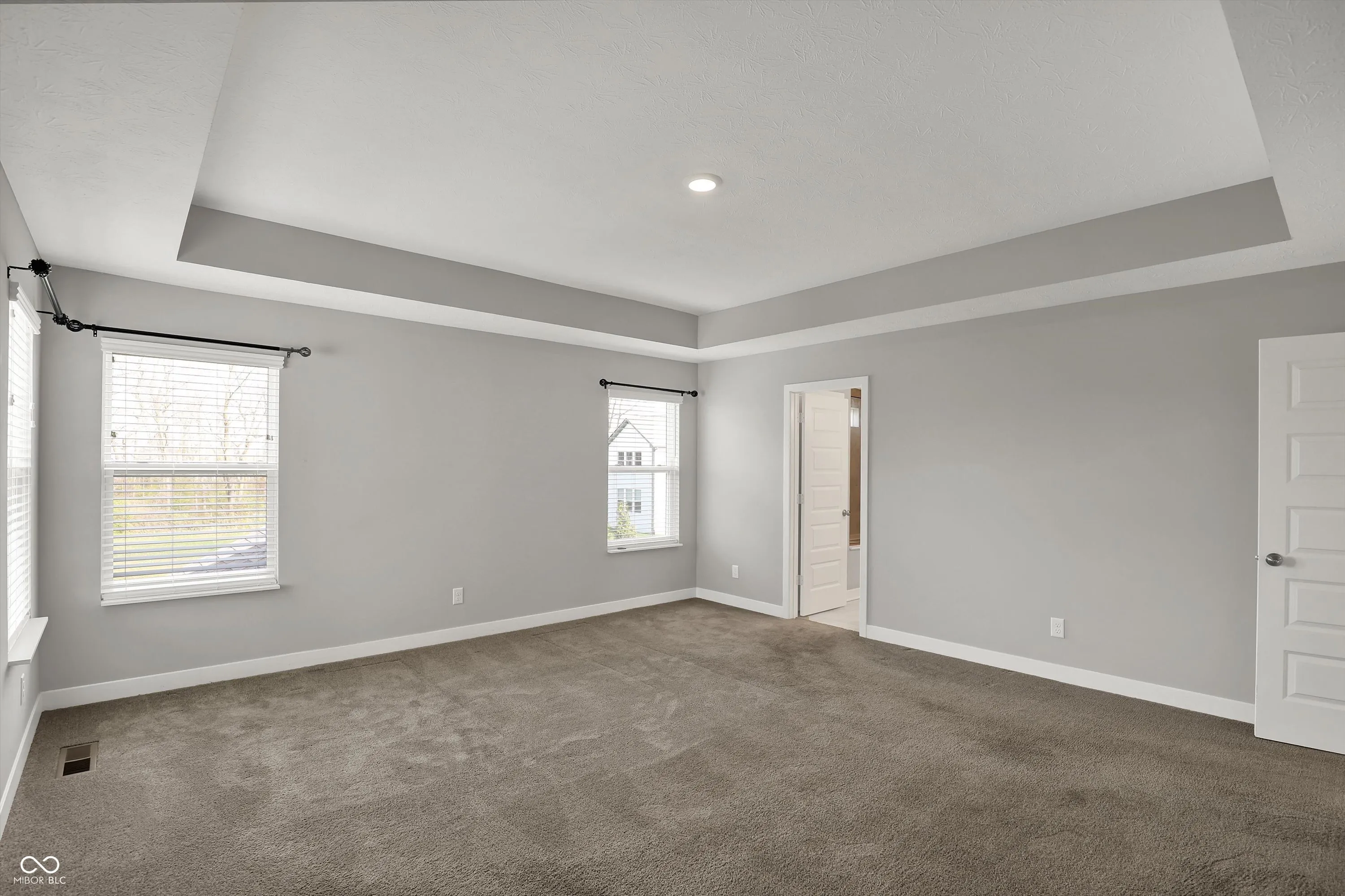 Fortville, Indiana 46040, United States, 5 Bedrooms Bedrooms, ,6 BathroomsBathrooms,Residential,Active,117112