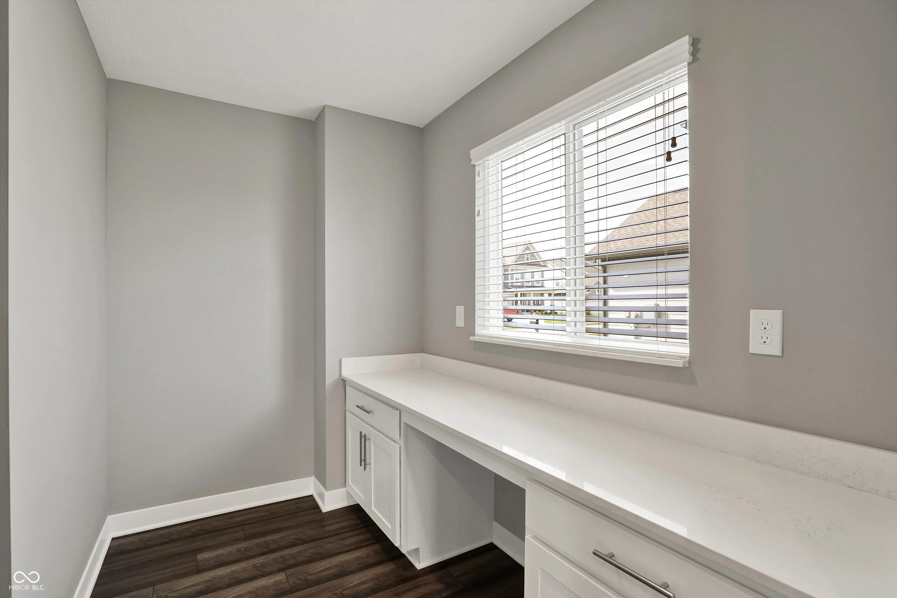 Fortville, Indiana 46040, United States, 5 Bedrooms Bedrooms, ,6 BathroomsBathrooms,Residential,Active,117112