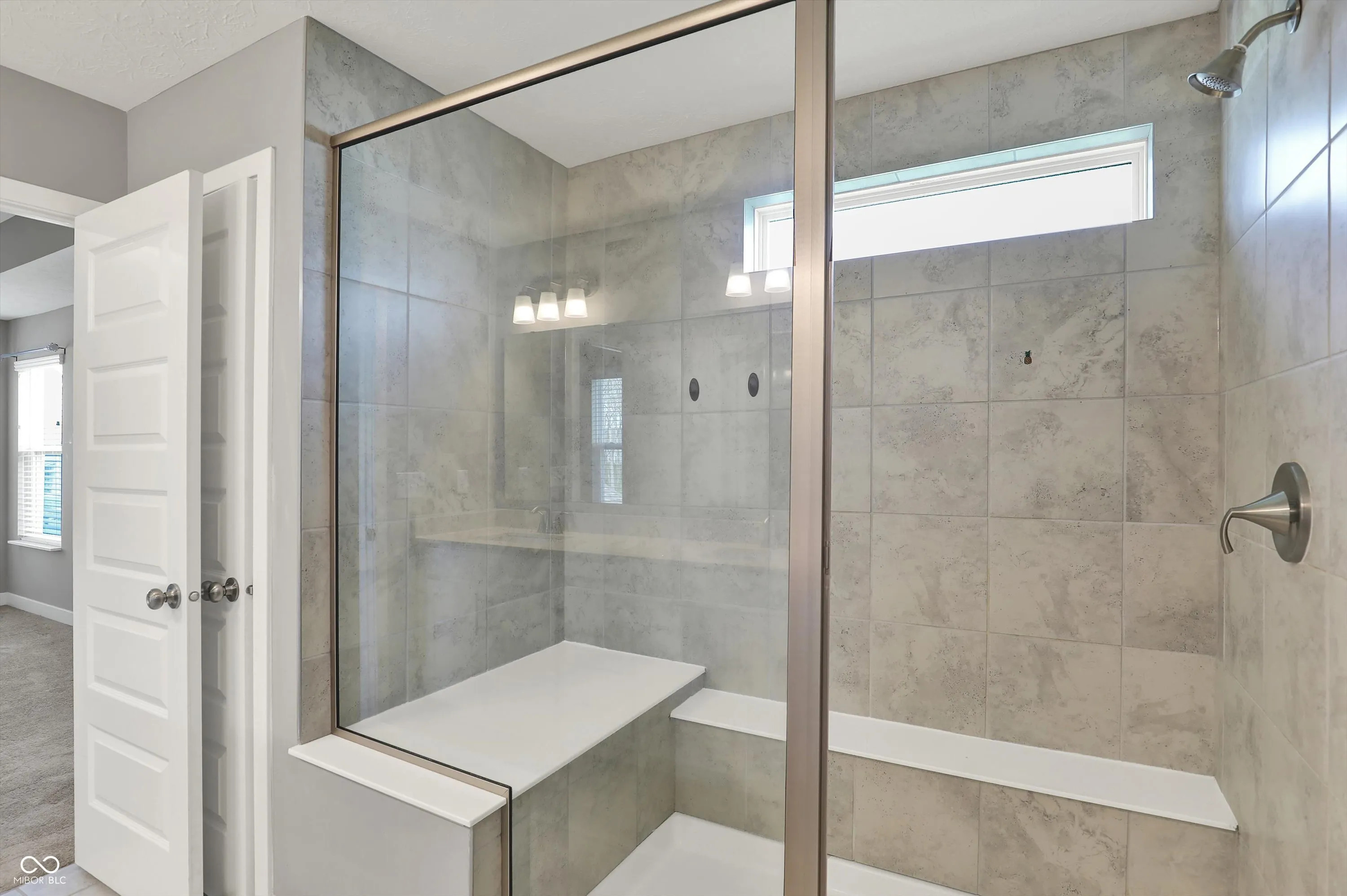 Fortville, Indiana 46040, United States, 5 Bedrooms Bedrooms, ,6 BathroomsBathrooms,Residential,Active,117112