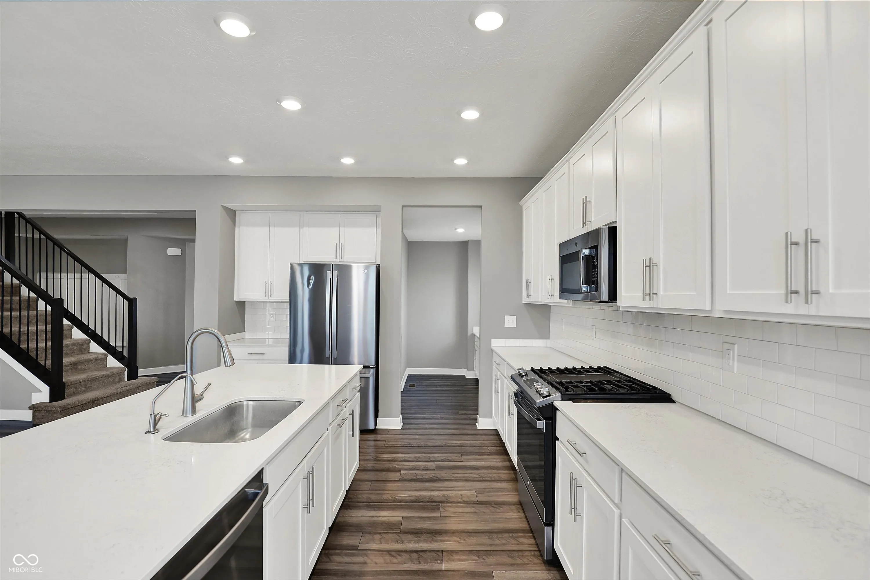 Fortville, Indiana 46040, United States, 5 Bedrooms Bedrooms, ,6 BathroomsBathrooms,Residential,Active,117112