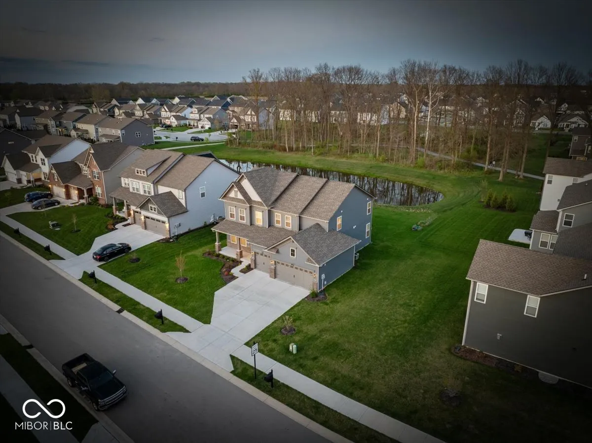 Fortville, Indiana 46040, United States, 5 Bedrooms Bedrooms, ,6 BathroomsBathrooms,Residential,Active,117112