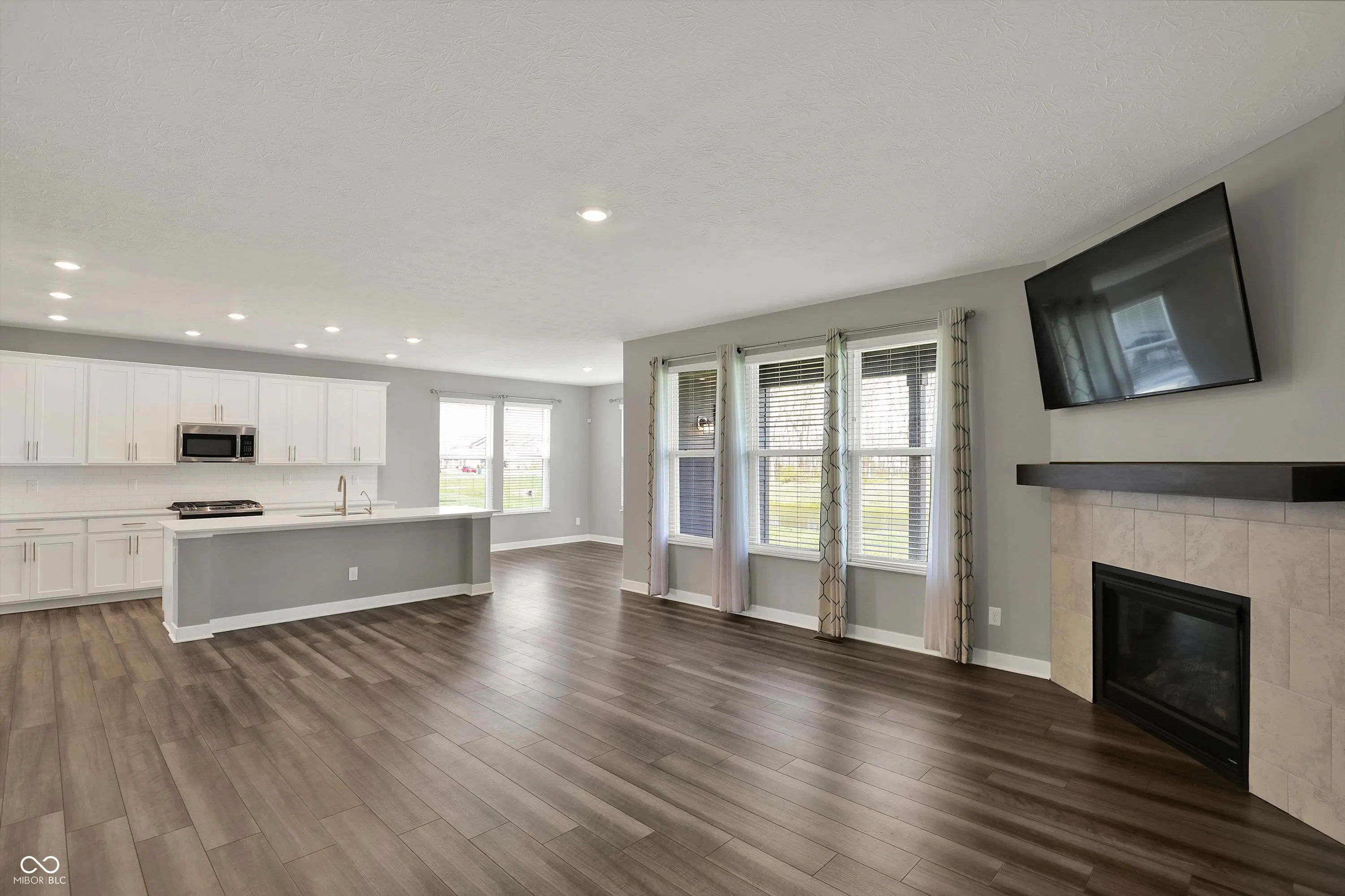 Fortville, Indiana 46040, United States, 5 Bedrooms Bedrooms, ,6 BathroomsBathrooms,Residential,Active,117112