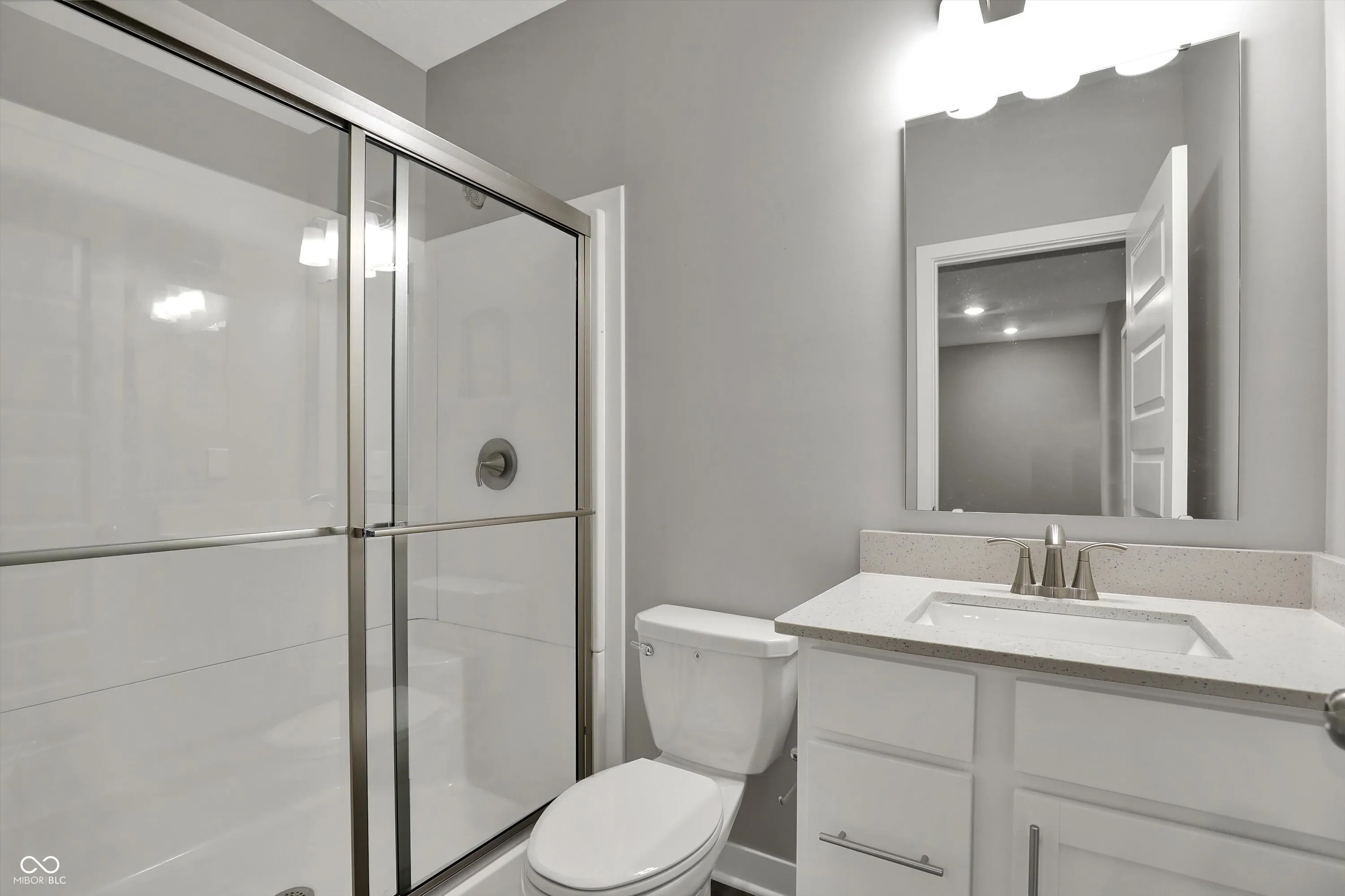 Fortville, Indiana 46040, United States, 5 Bedrooms Bedrooms, ,6 BathroomsBathrooms,Residential,Active,117112