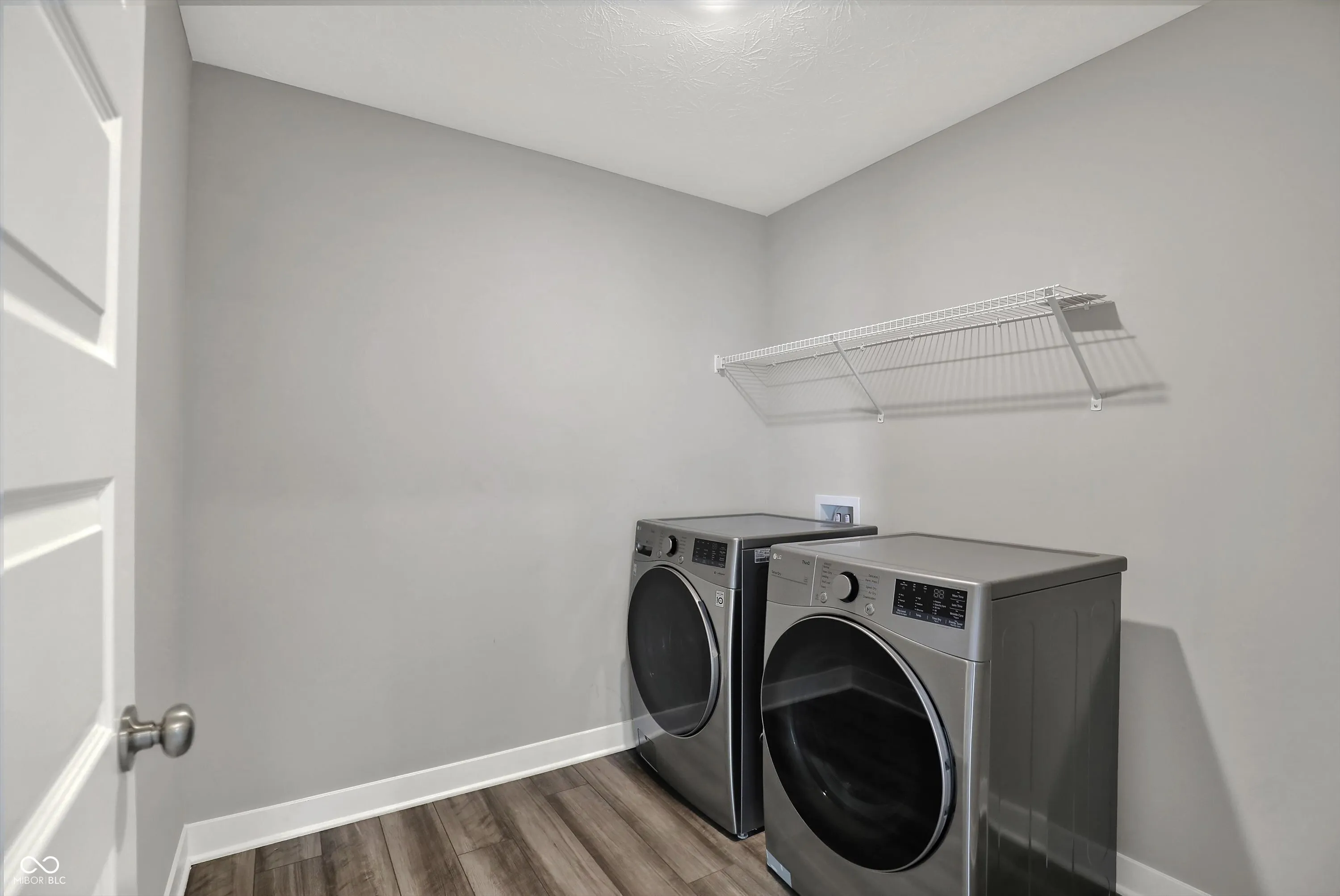 Fortville, Indiana 46040, United States, 5 Bedrooms Bedrooms, ,6 BathroomsBathrooms,Residential,Active,117112