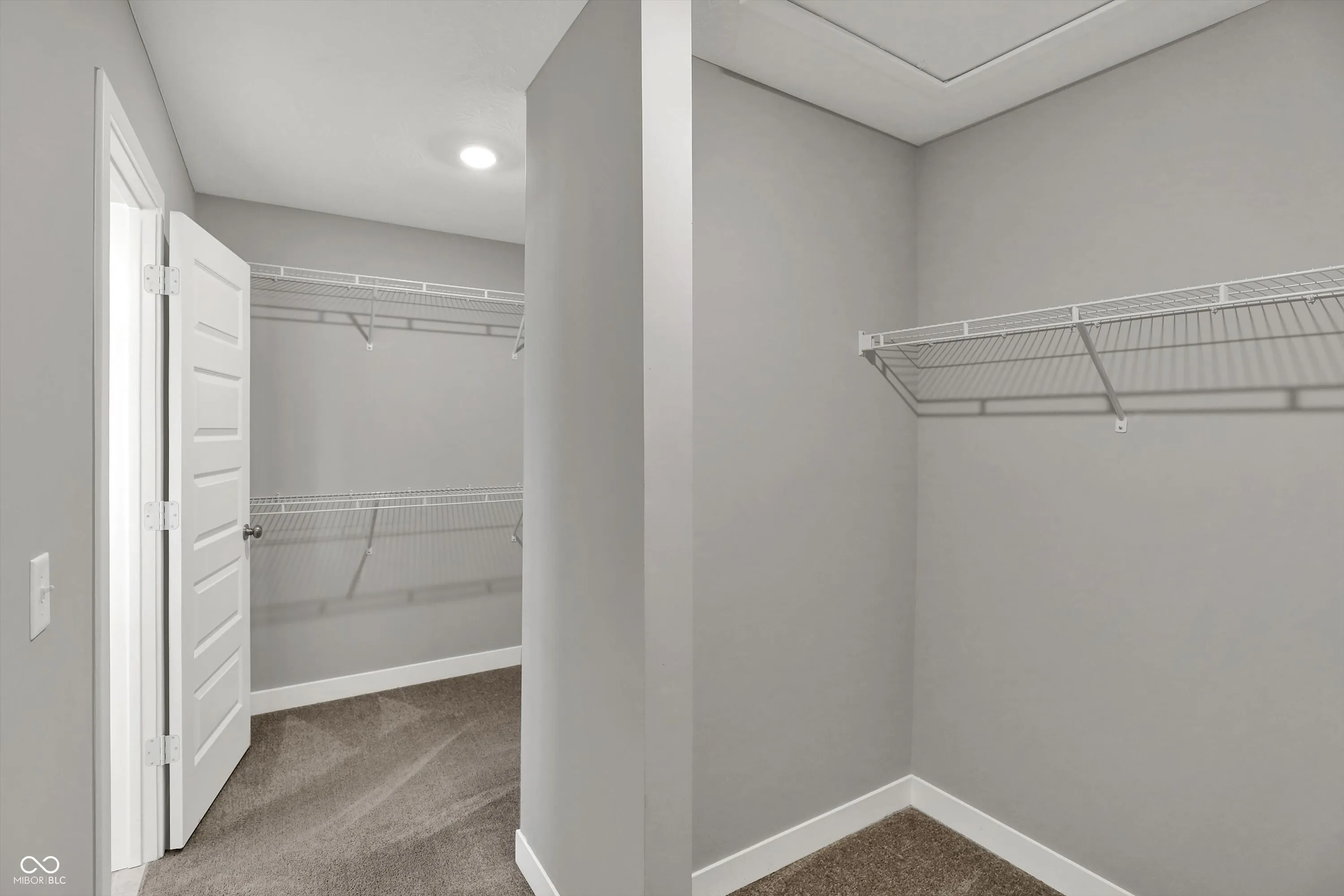 Fortville, Indiana 46040, United States, 5 Bedrooms Bedrooms, ,6 BathroomsBathrooms,Residential,Active,117112