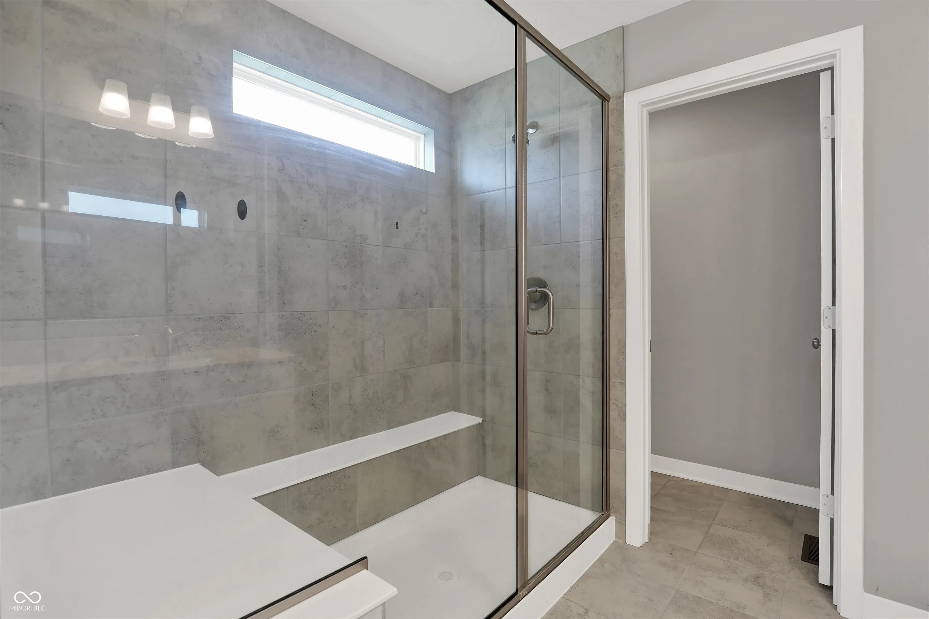 Fortville, Indiana 46040, United States, 5 Bedrooms Bedrooms, ,6 BathroomsBathrooms,Residential,Active,117112