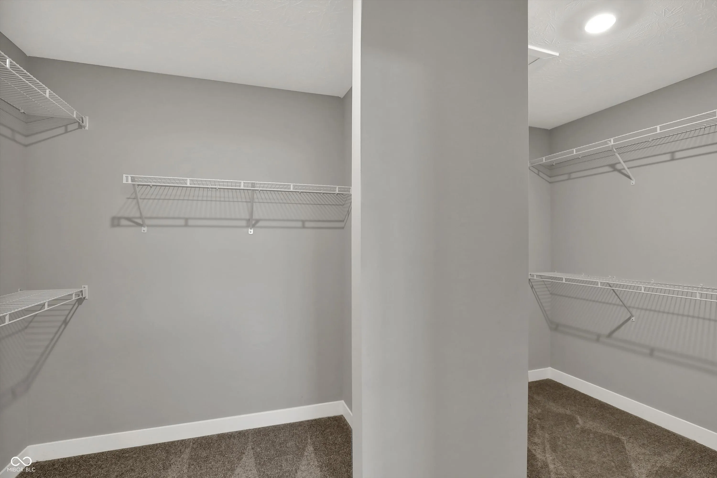 Fortville, Indiana 46040, United States, 5 Bedrooms Bedrooms, ,6 BathroomsBathrooms,Residential,Active,117112