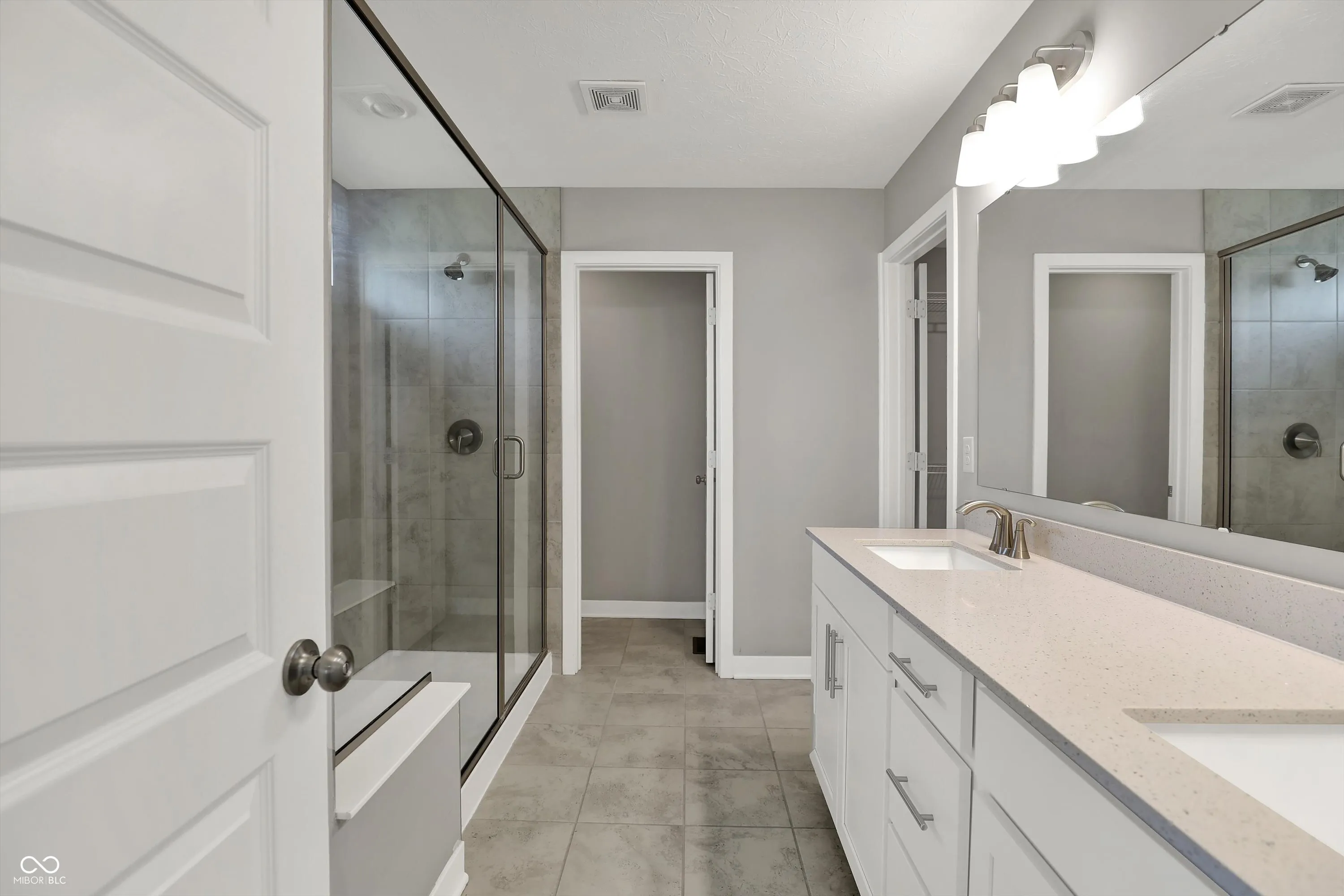 Fortville, Indiana 46040, United States, 5 Bedrooms Bedrooms, ,6 BathroomsBathrooms,Residential,Active,117112