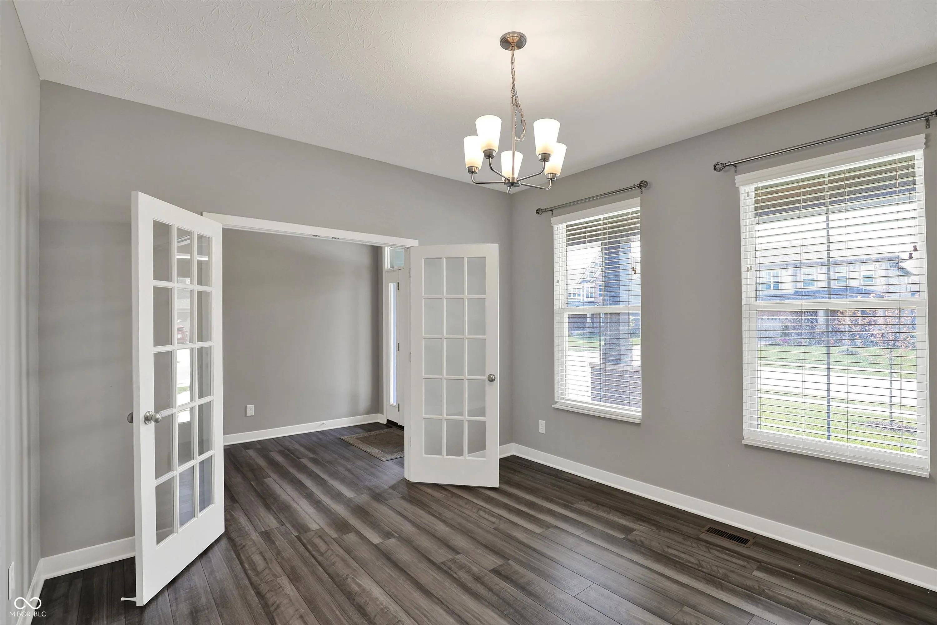 Fortville, Indiana 46040, United States, 5 Bedrooms Bedrooms, ,6 BathroomsBathrooms,Residential,Active,117112