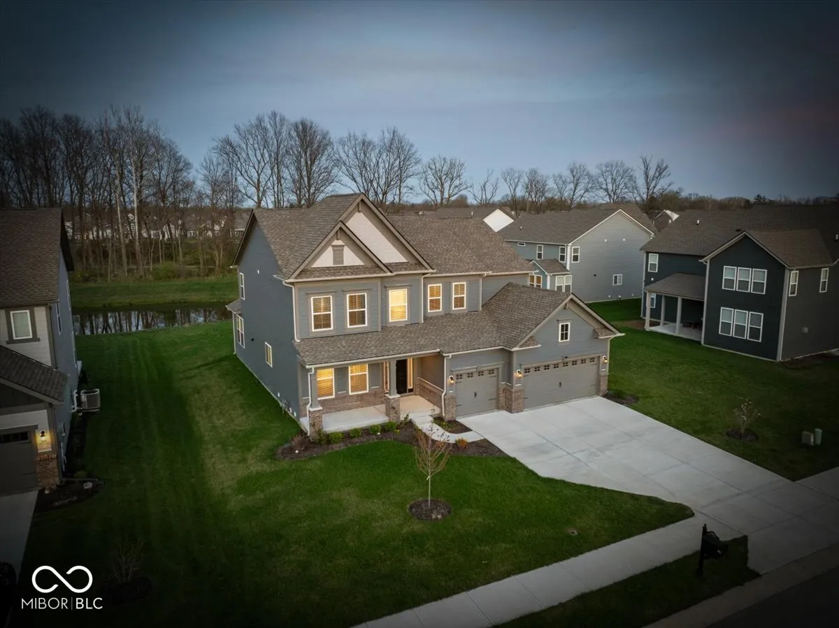 Fortville, Indiana 46040, United States, 5 Bedrooms Bedrooms, ,6 BathroomsBathrooms,Residential,Active,117112