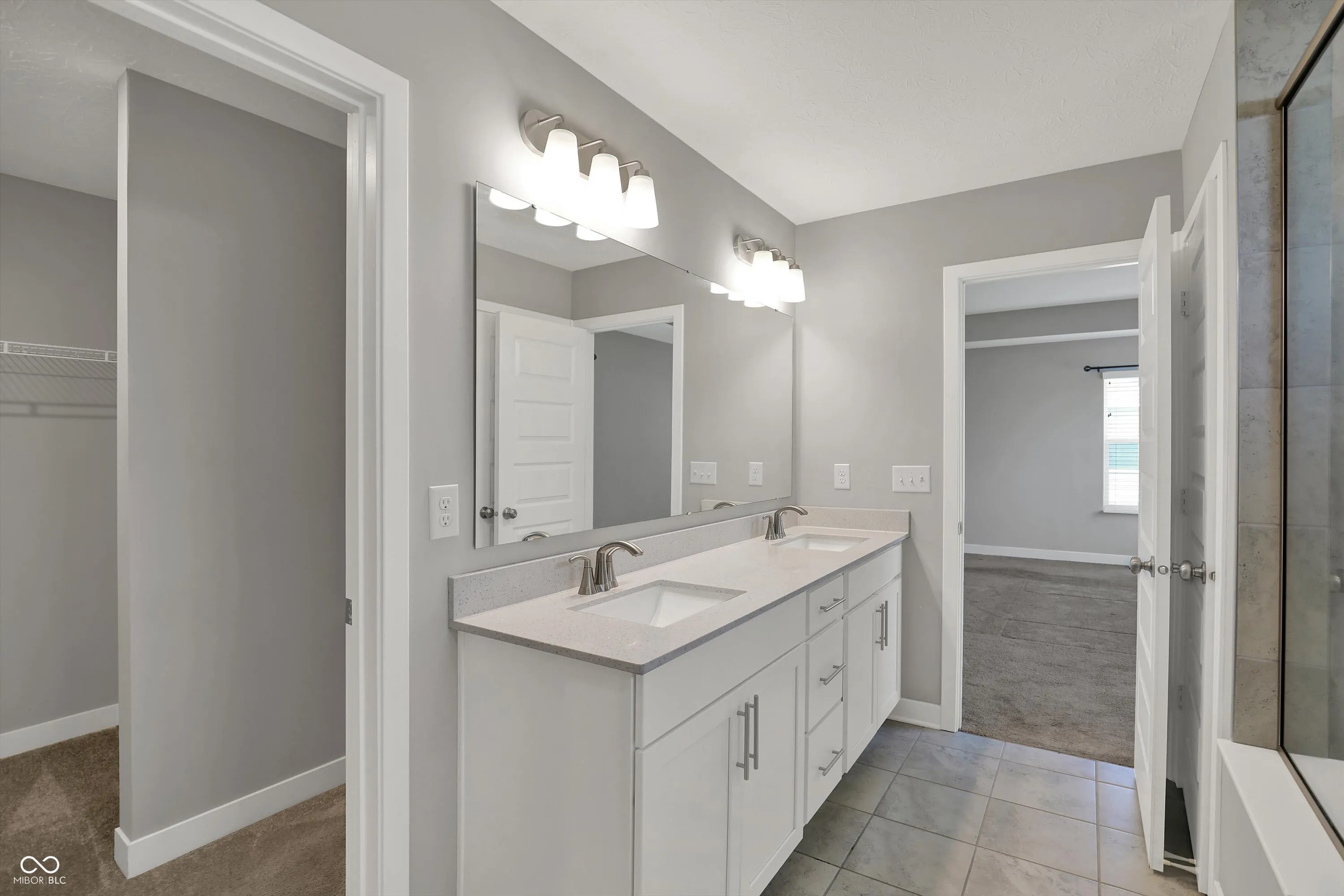 Fortville, Indiana 46040, United States, 5 Bedrooms Bedrooms, ,6 BathroomsBathrooms,Residential,Active,117112