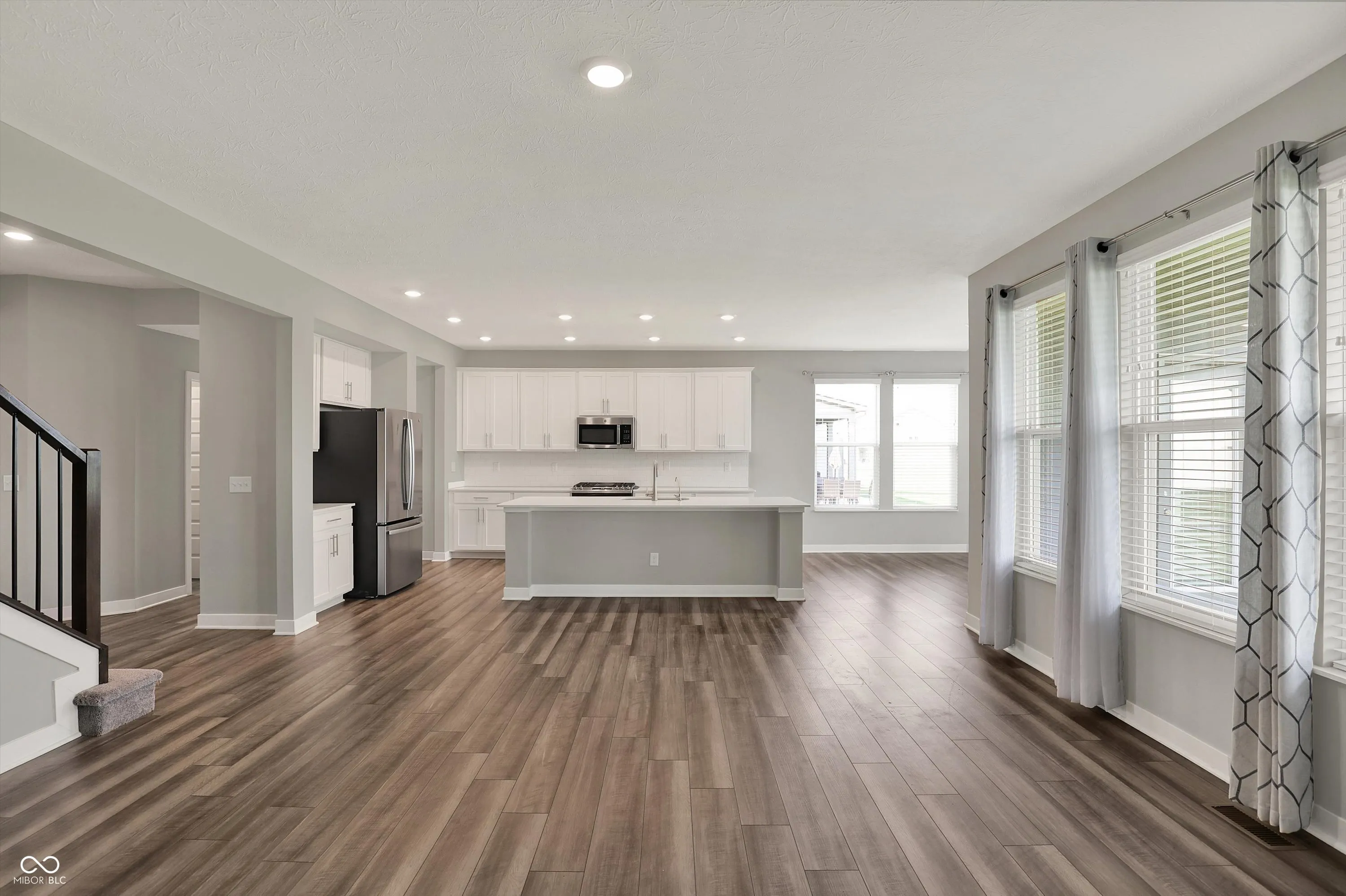 Fortville, Indiana 46040, United States, 5 Bedrooms Bedrooms, ,6 BathroomsBathrooms,Residential,Active,117112