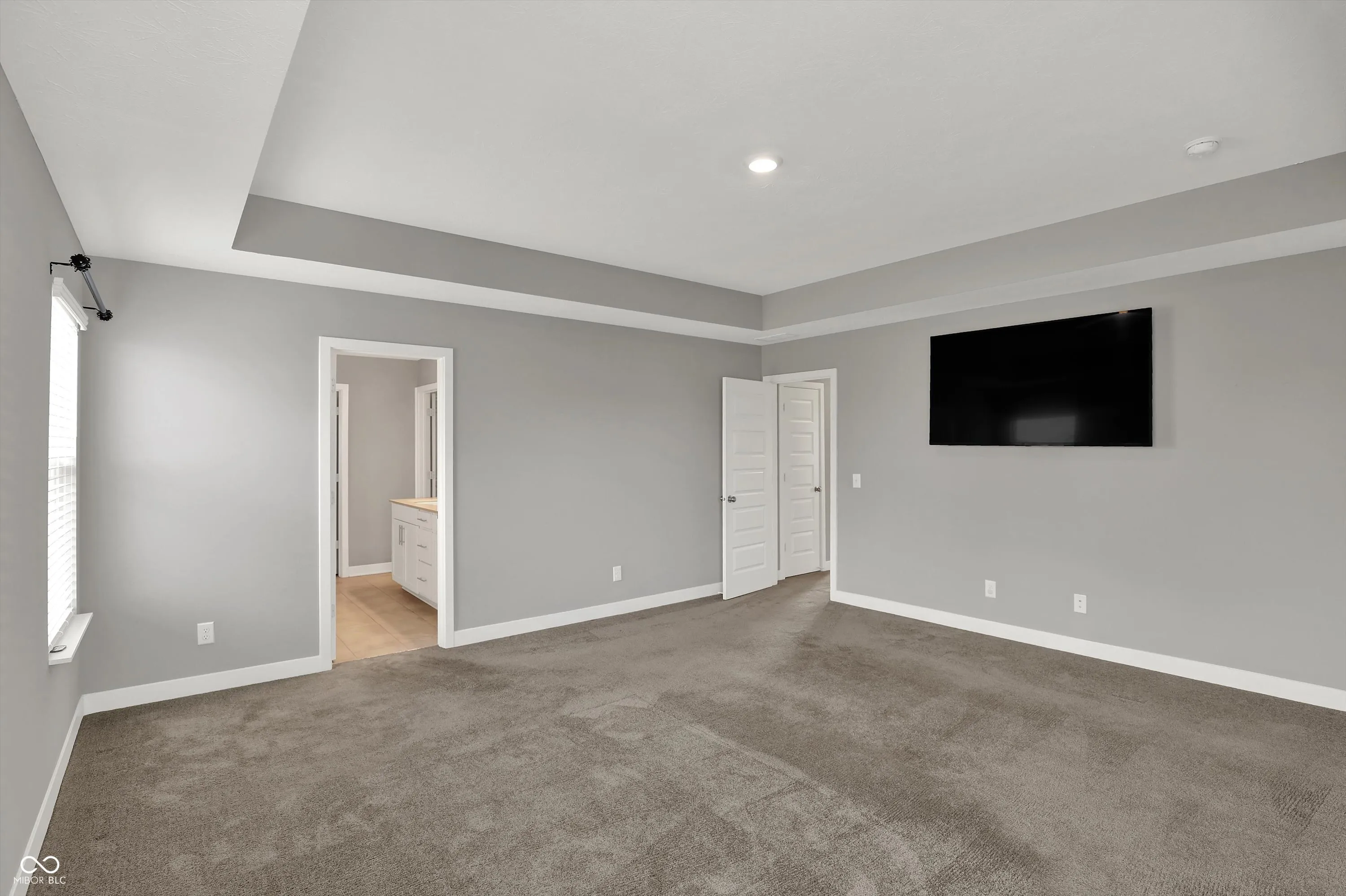 Fortville, Indiana 46040, United States, 5 Bedrooms Bedrooms, ,6 BathroomsBathrooms,Residential,Active,117112