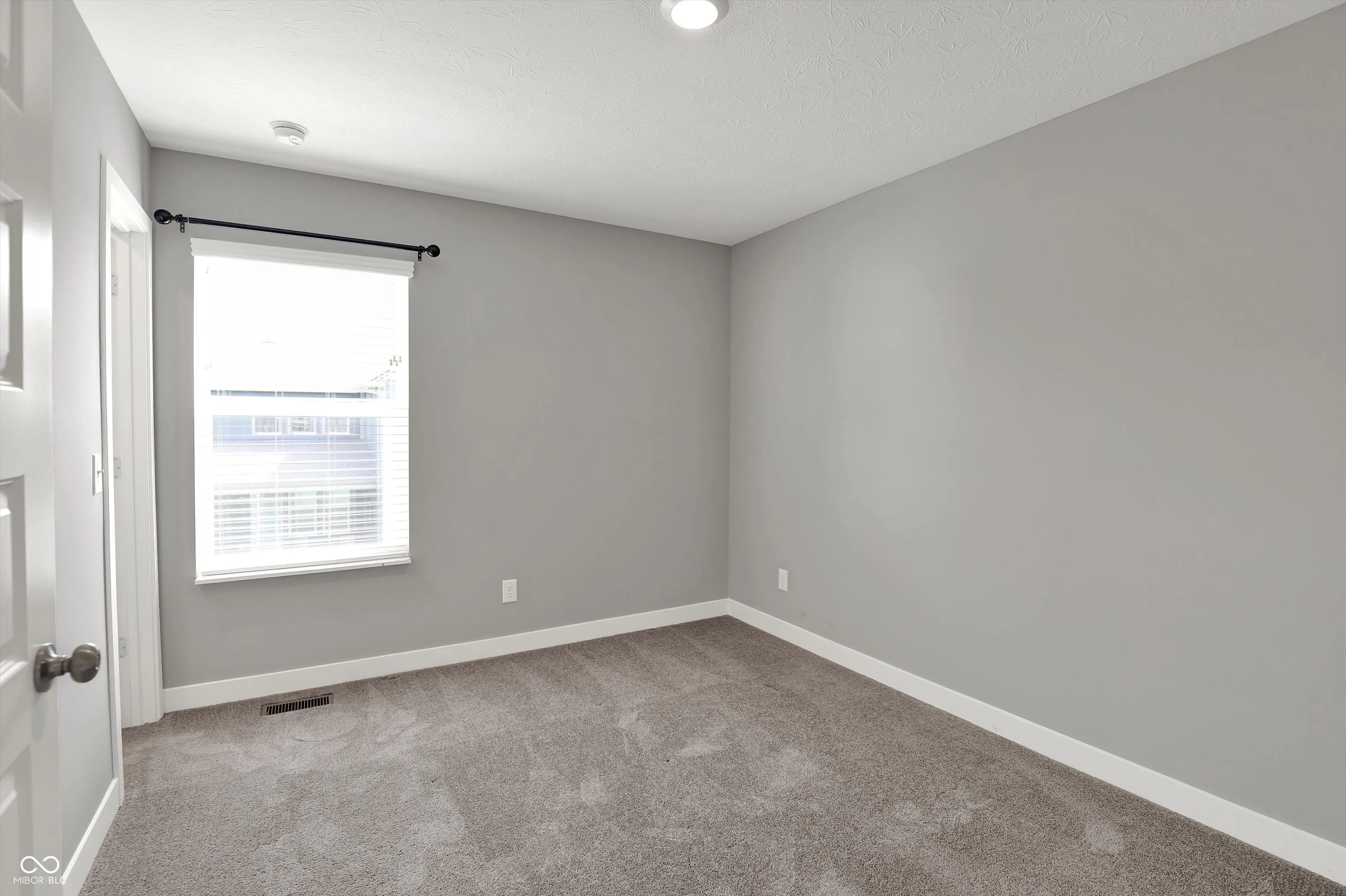 Fortville, Indiana 46040, United States, 5 Bedrooms Bedrooms, ,6 BathroomsBathrooms,Residential,Active,117112