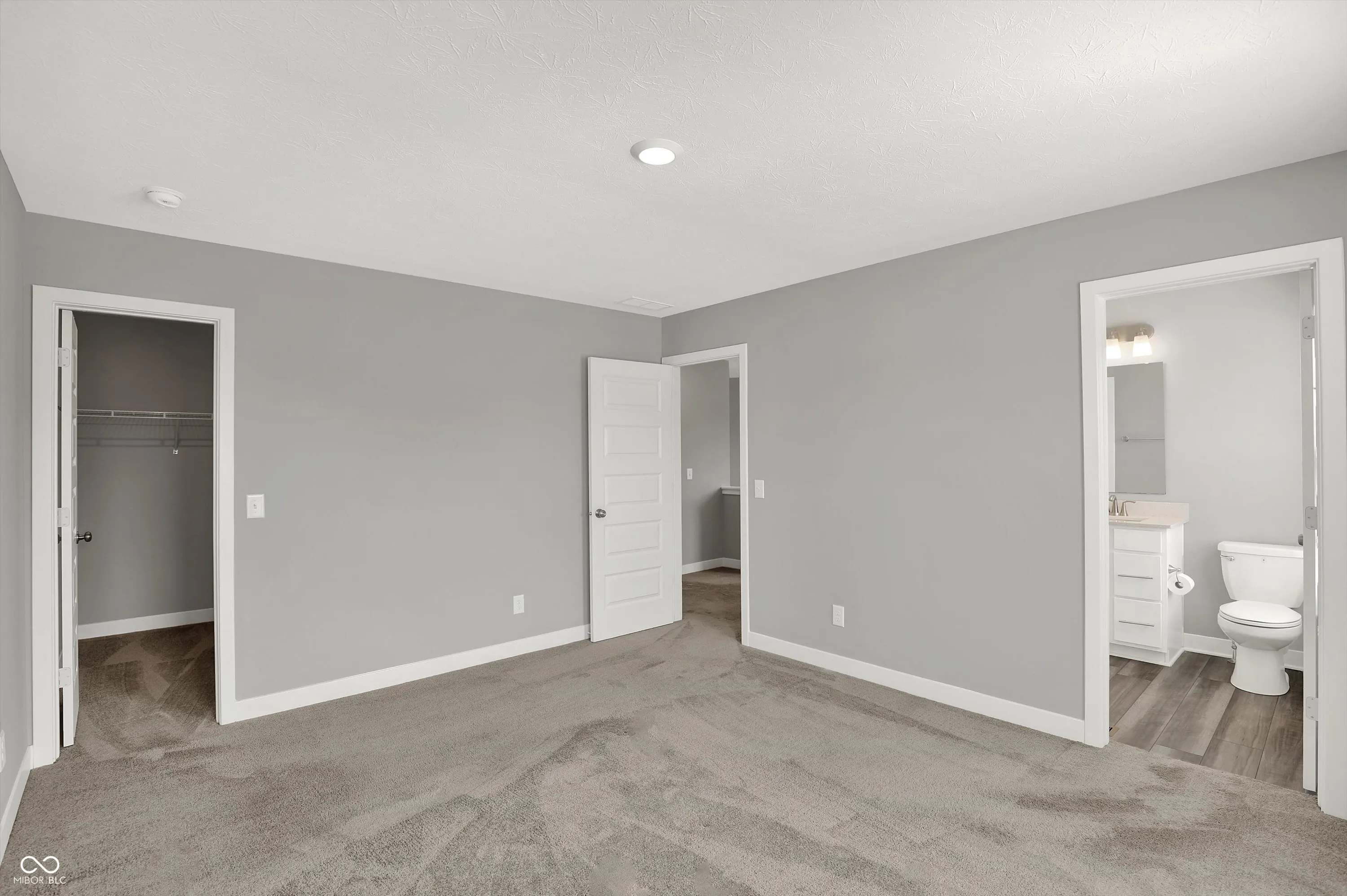 Fortville, Indiana 46040, United States, 5 Bedrooms Bedrooms, ,6 BathroomsBathrooms,Residential,Active,117112