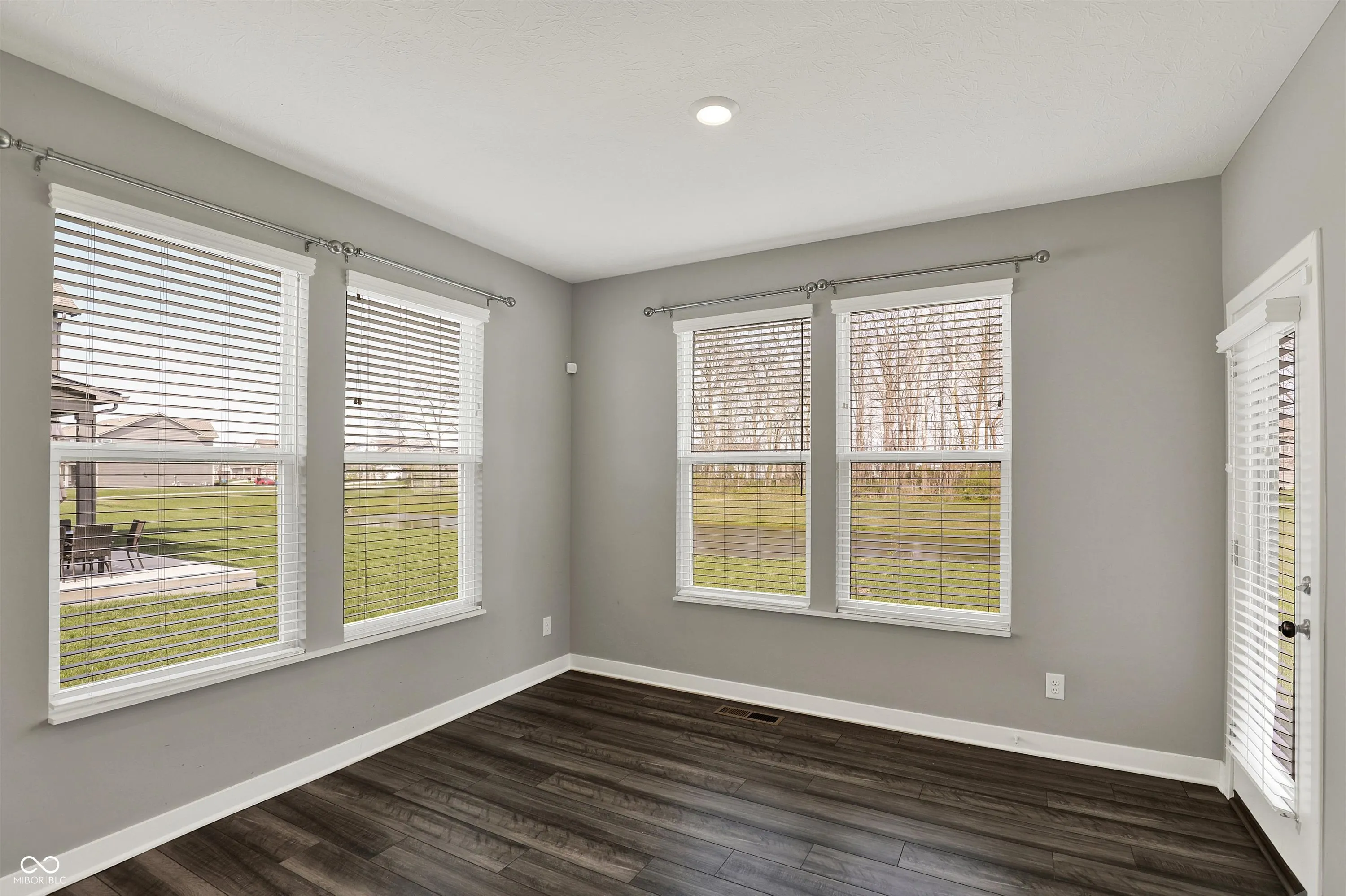 Fortville, Indiana 46040, United States, 5 Bedrooms Bedrooms, ,6 BathroomsBathrooms,Residential,Active,117112