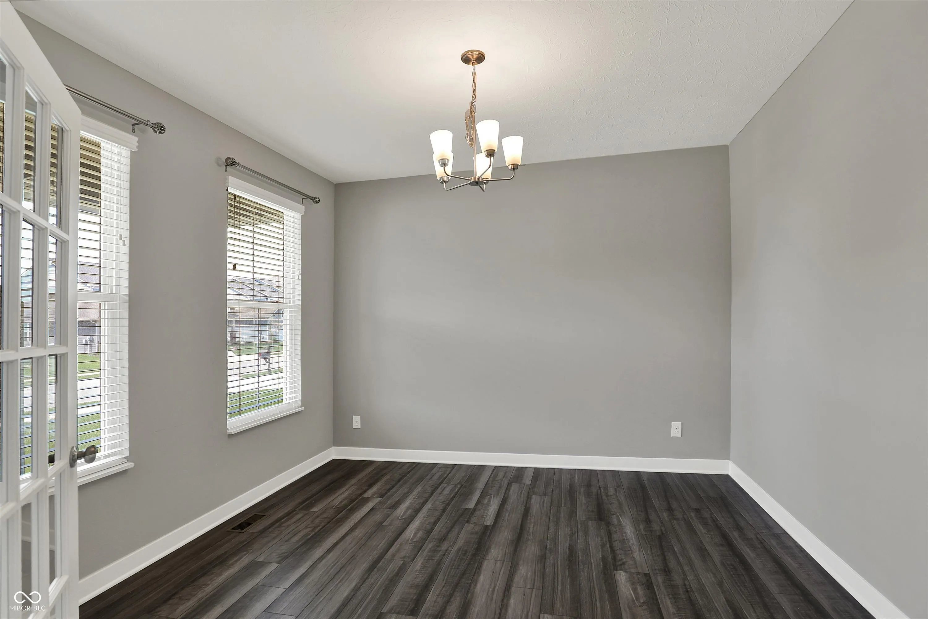 Fortville, Indiana 46040, United States, 5 Bedrooms Bedrooms, ,6 BathroomsBathrooms,Residential,Active,117112