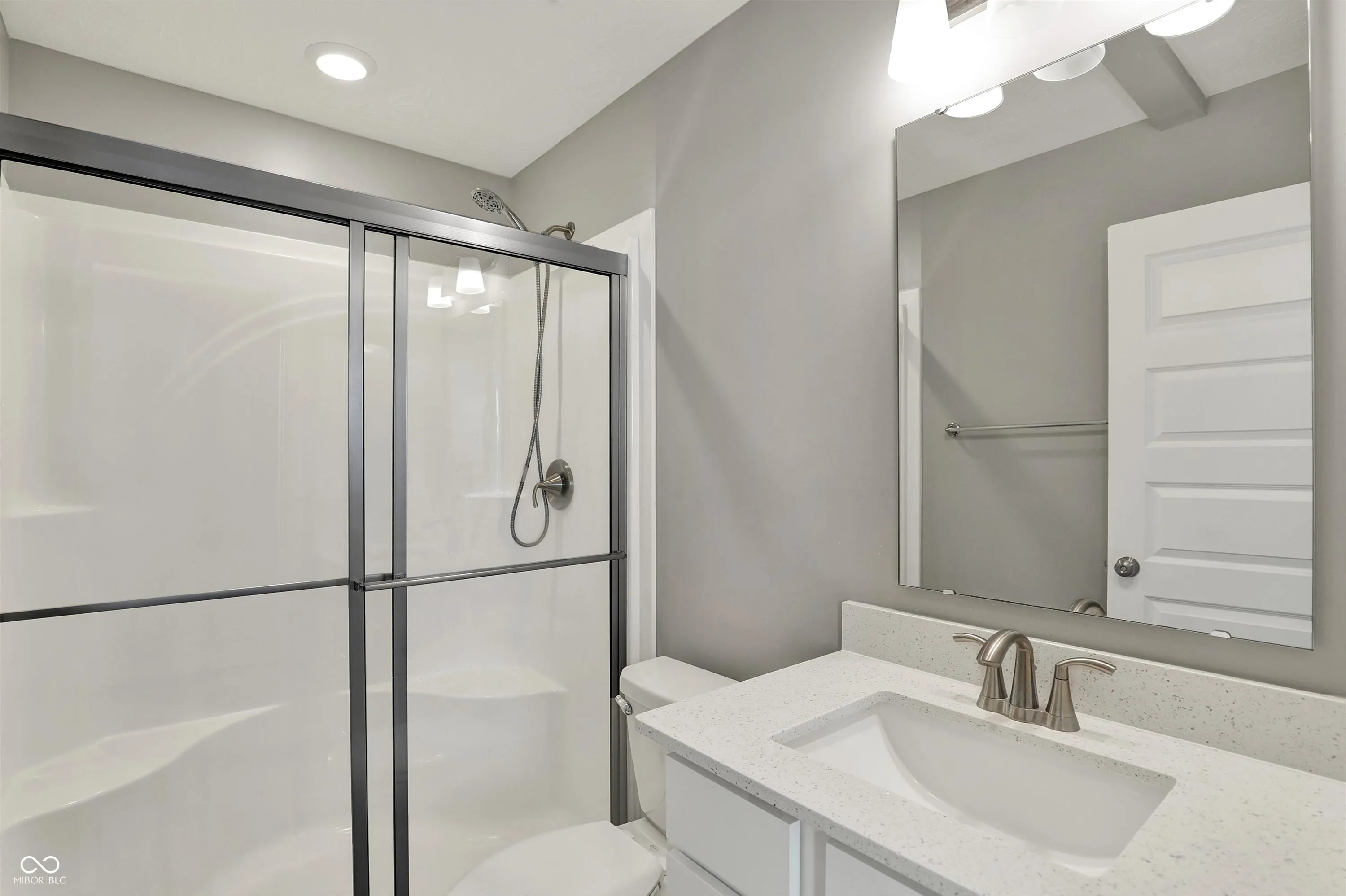 Fortville, Indiana 46040, United States, 5 Bedrooms Bedrooms, ,6 BathroomsBathrooms,Residential,Active,117112