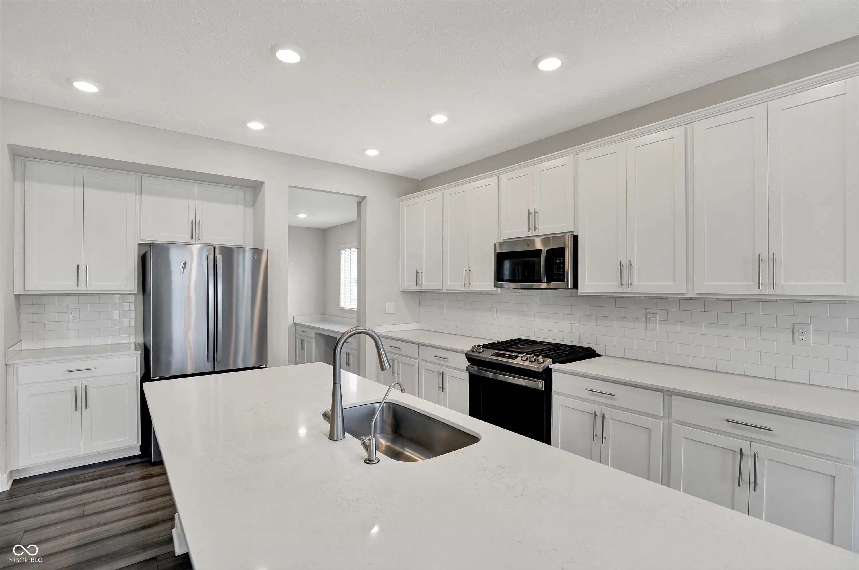 Fortville, Indiana 46040, United States, 5 Bedrooms Bedrooms, ,6 BathroomsBathrooms,Residential,Active,117112