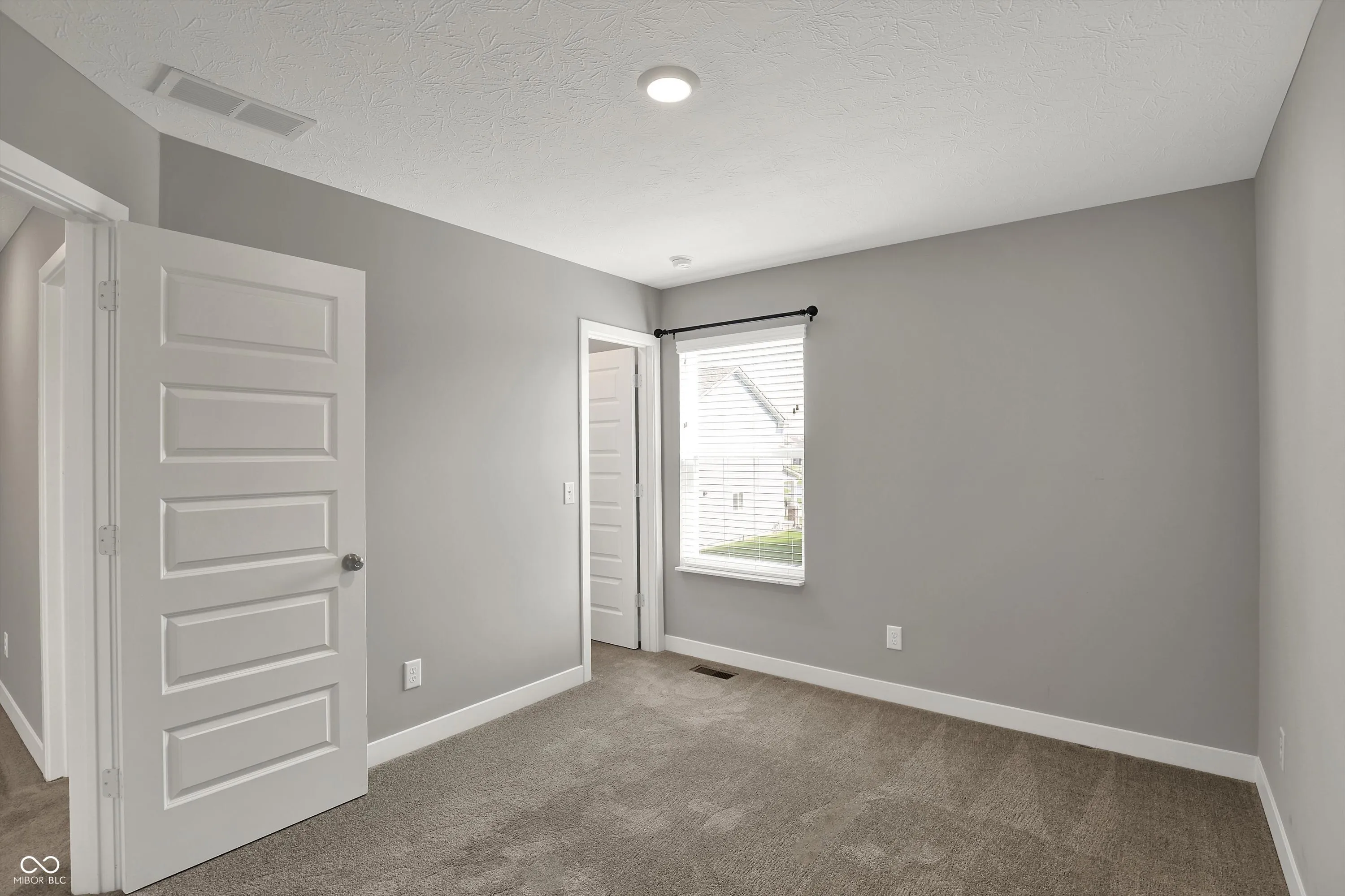 Fortville, Indiana 46040, United States, 5 Bedrooms Bedrooms, ,6 BathroomsBathrooms,Residential,Active,117112