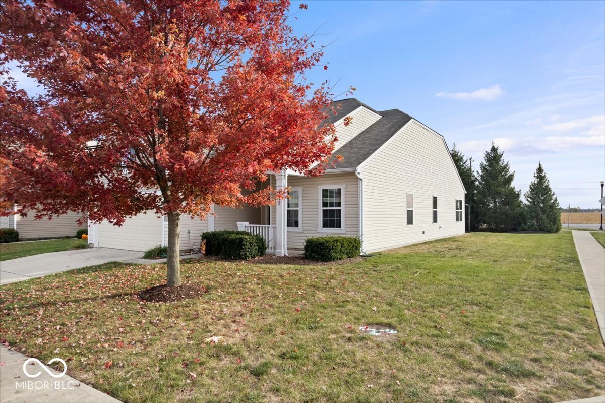 15328 Royal Grove Court