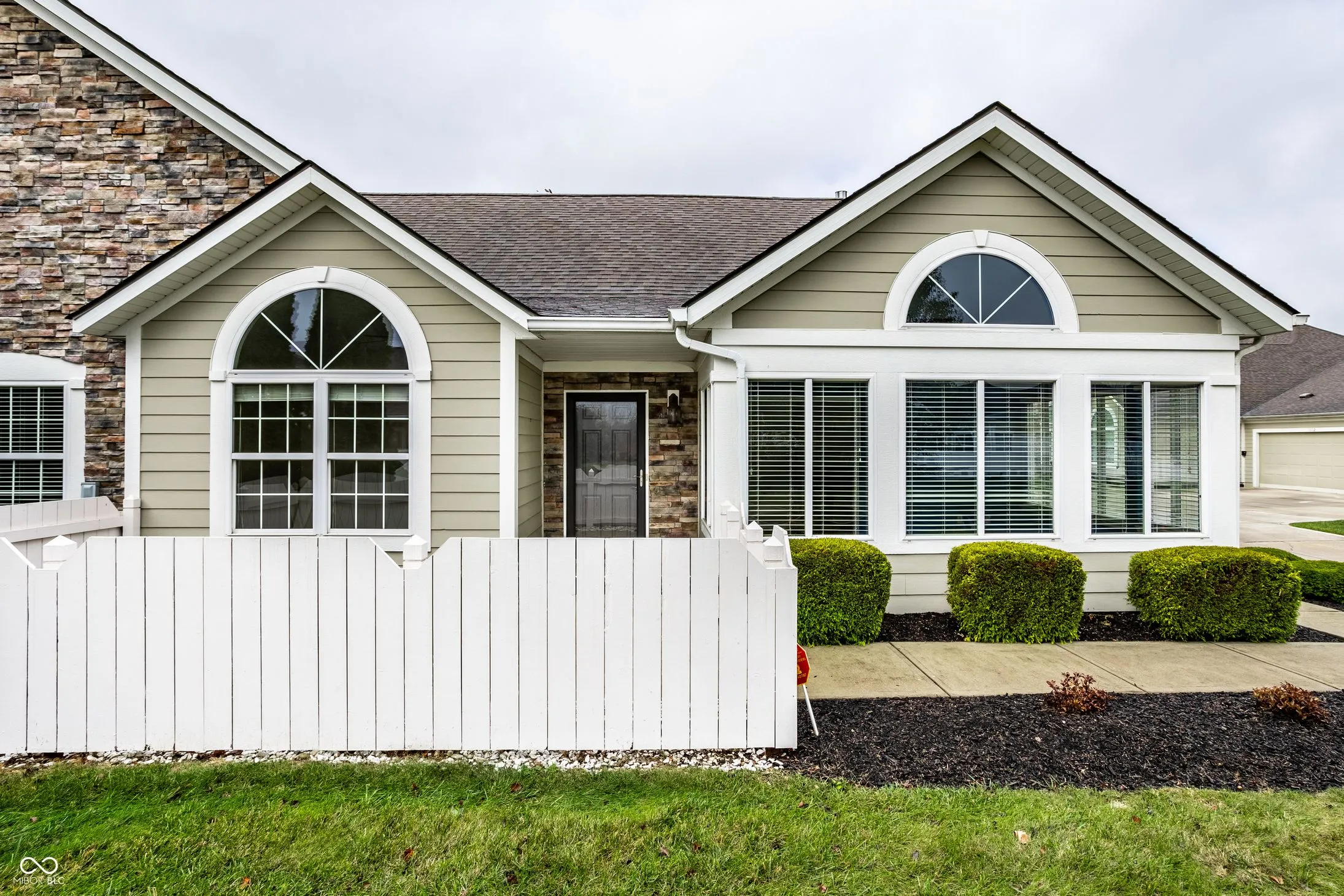 Greenfield, Indiana 46140, United States, 2 Bedrooms Bedrooms, ,2 BathroomsBathrooms,Residential,Active,34405