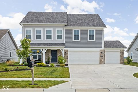 Photo of 6305 N Woodhaven Drive, McCordsville, IN 46055 (MLS # 22042948)