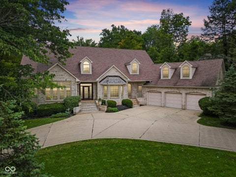 Photo of 6290 Deerfield Drive, Greenwood, IN 46143 (MLS # 22046750)