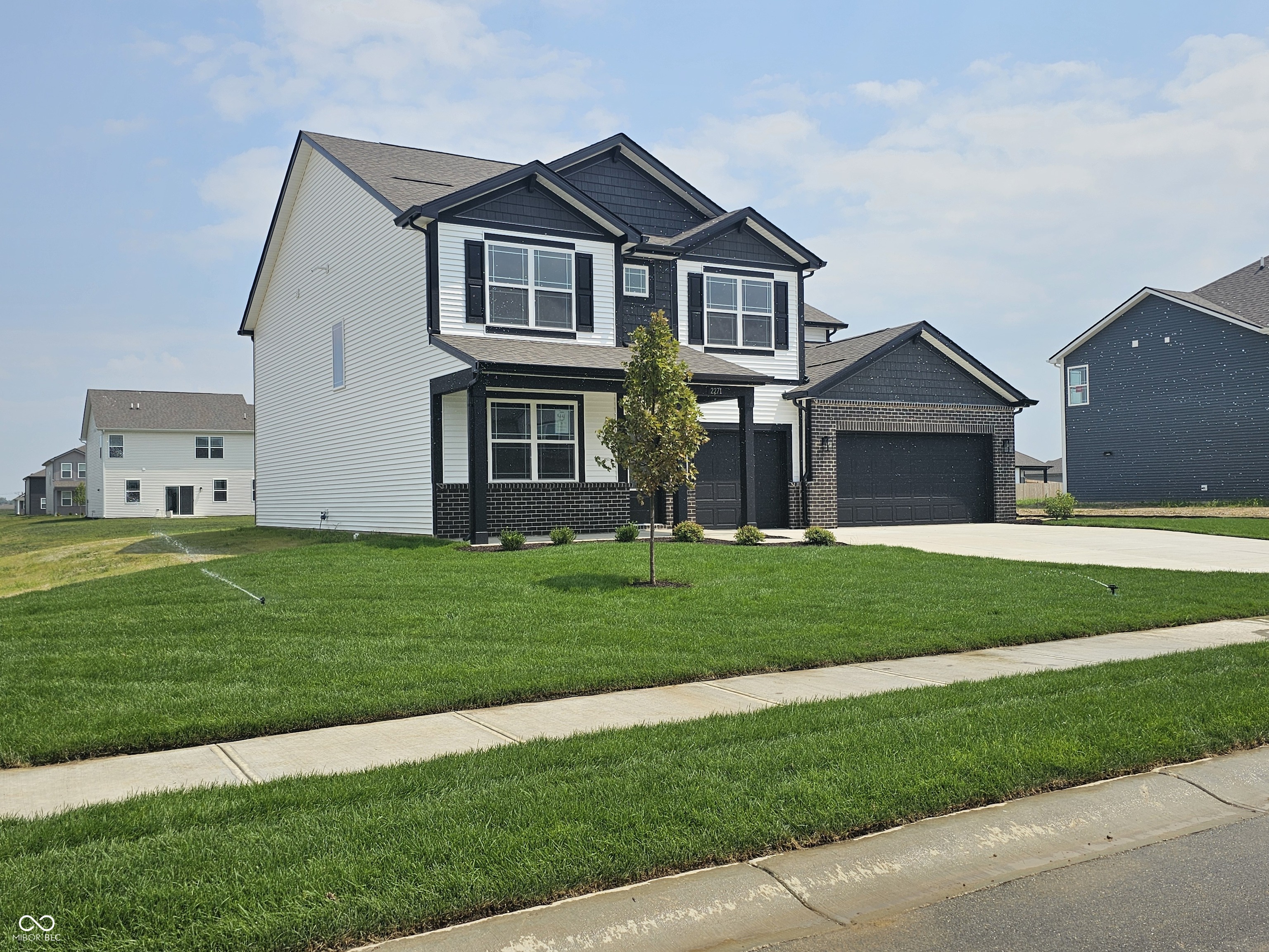 2271 Oakmont Drive
