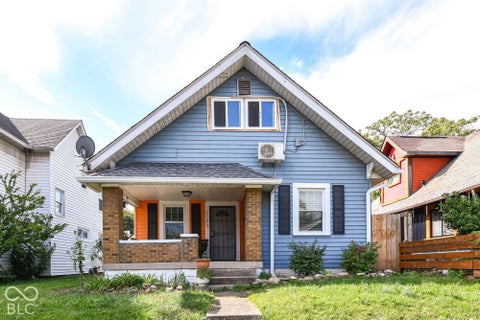 Photo of 1118 N Ewing Street, Indianapolis, IN 46201 (MLS # 22131317)