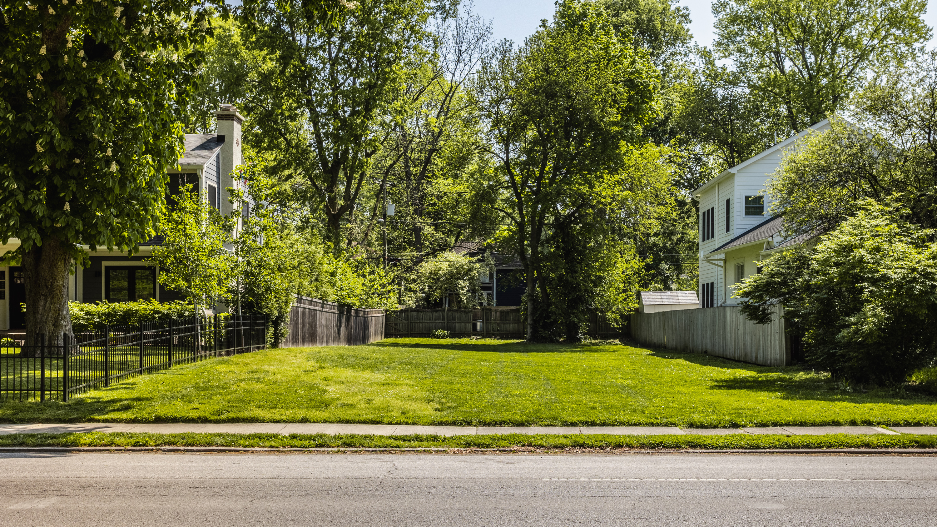 View Indianapolis, IN 46205 property