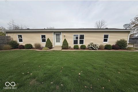 Property photo of 52 fountain lake drive, greenfield, IN 46140