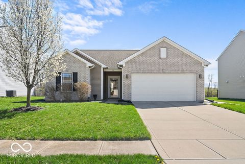 Photo of 191 Haywood Road, Greenwood, IN 46142 (MLS # 22091093)
