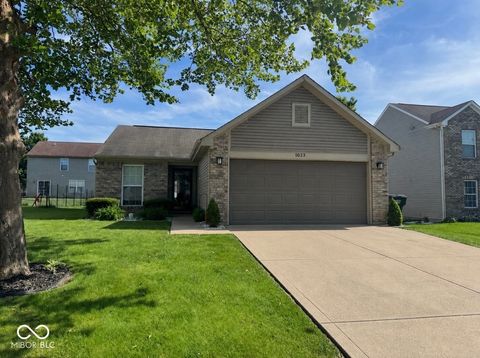 Photo of 1023 Redrock Drive, Anderson, IN 46013 (MLS # 22105134)