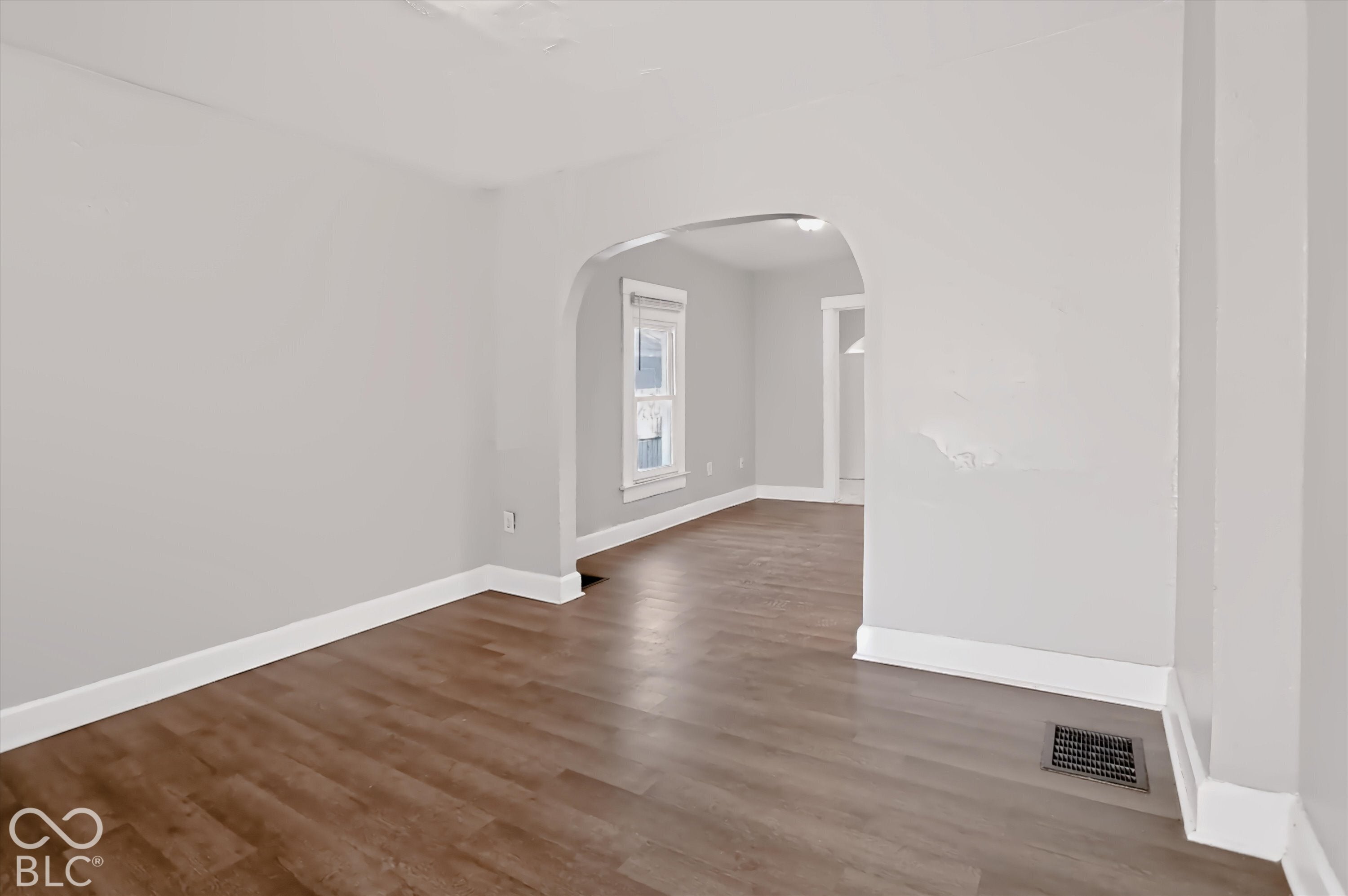 1525-1527 Villa Avenue